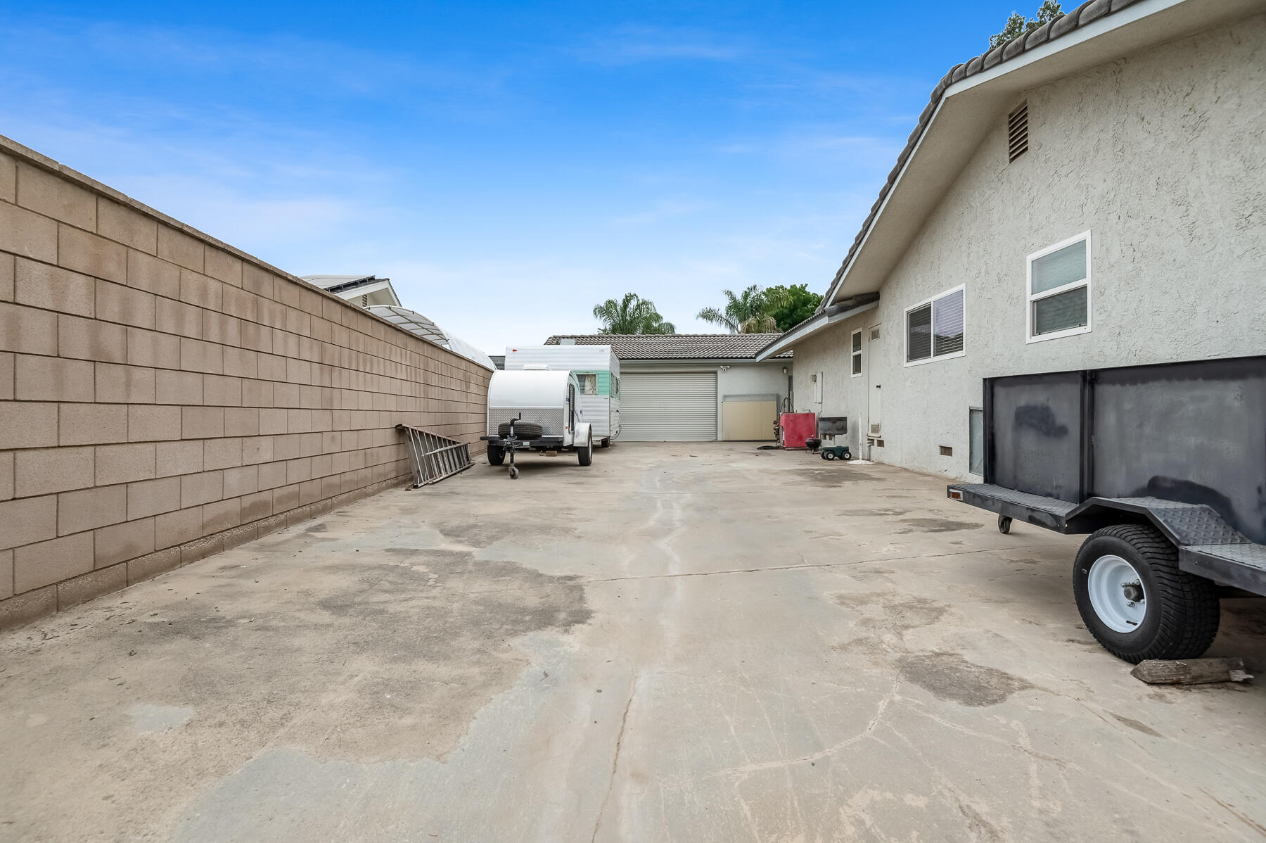 1546 S Wellsley St, Visalia, CA 93277