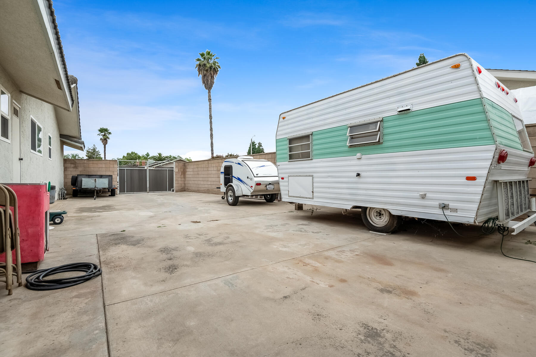 1546 S Wellsley St, Visalia, CA 93277