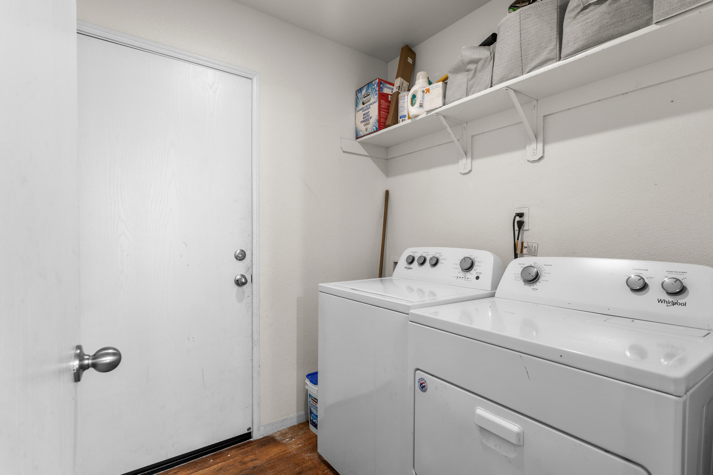 733 W Perez Ave, Visalia, CA 93291