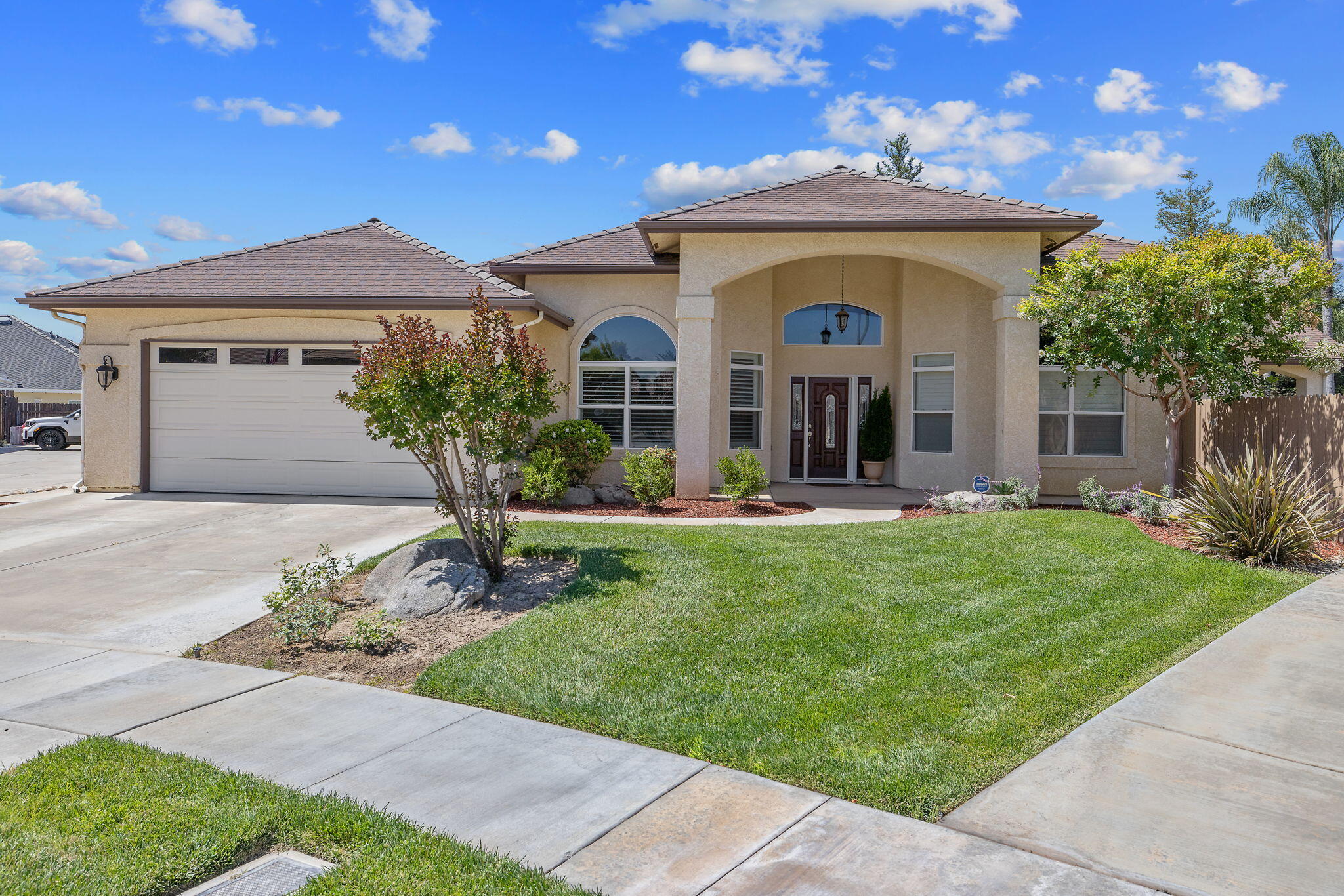 760 Saint James Ct, Exeter, CA 93221