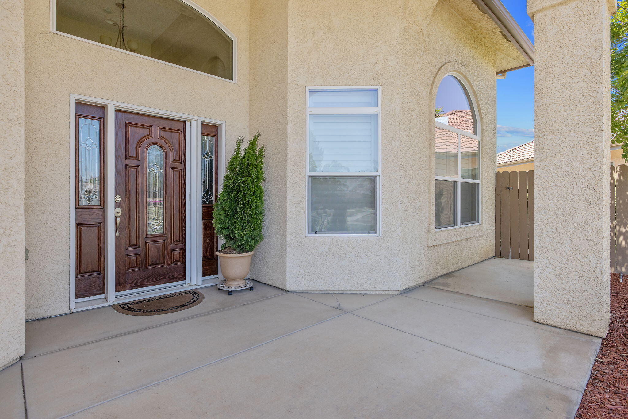 760 Saint James Ct, Exeter, CA 93221