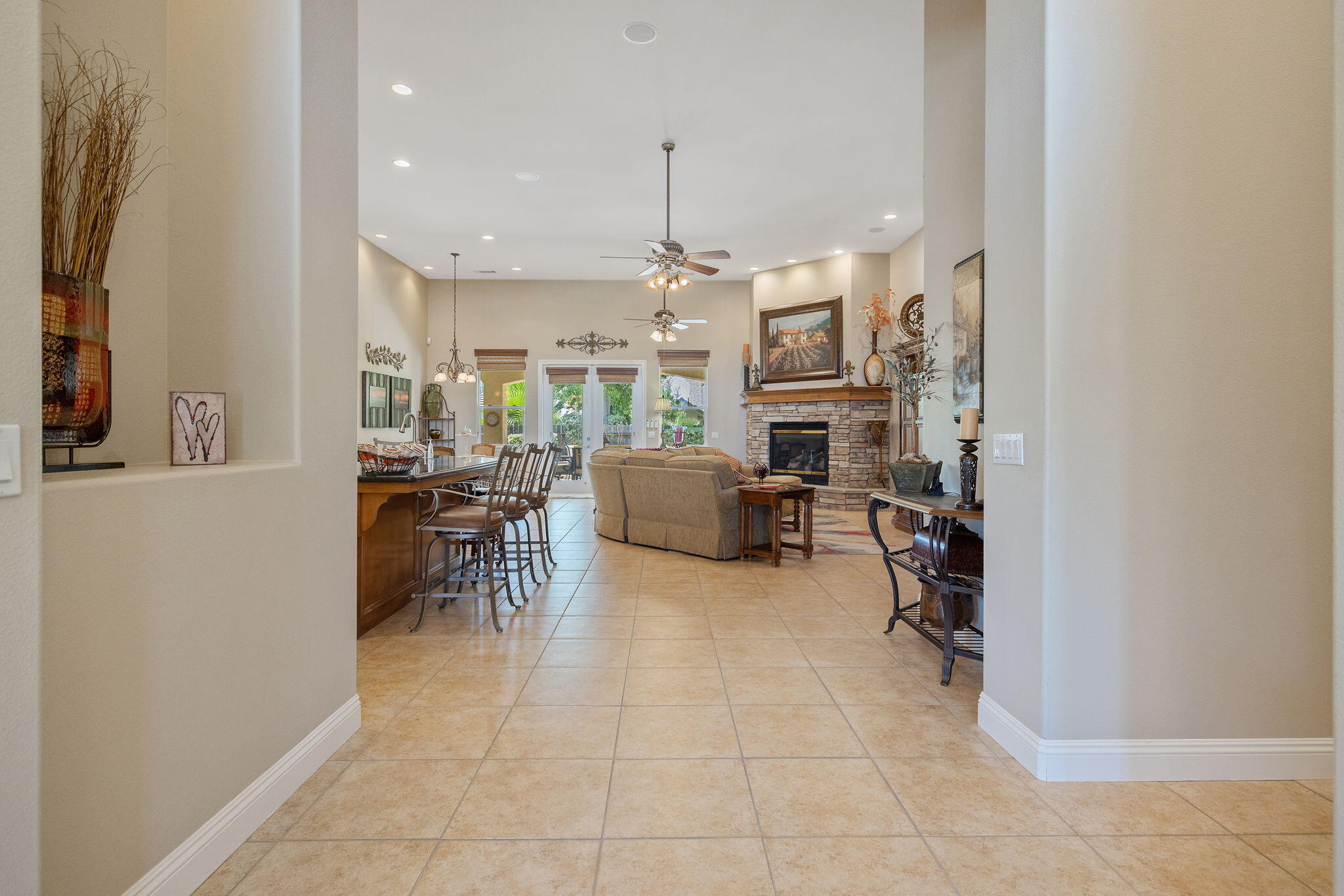 760 Saint James Ct, Exeter, CA 93221