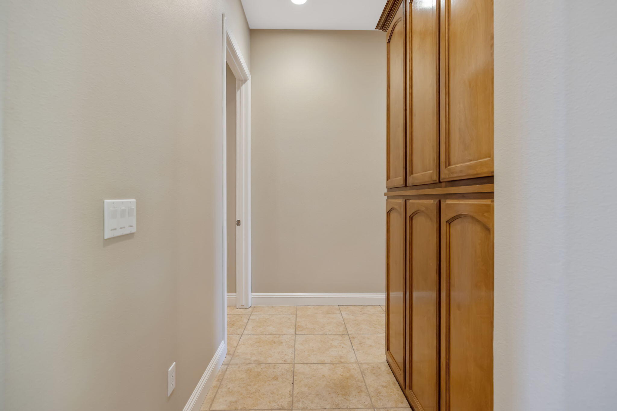 760 Saint James Ct, Exeter, CA 93221