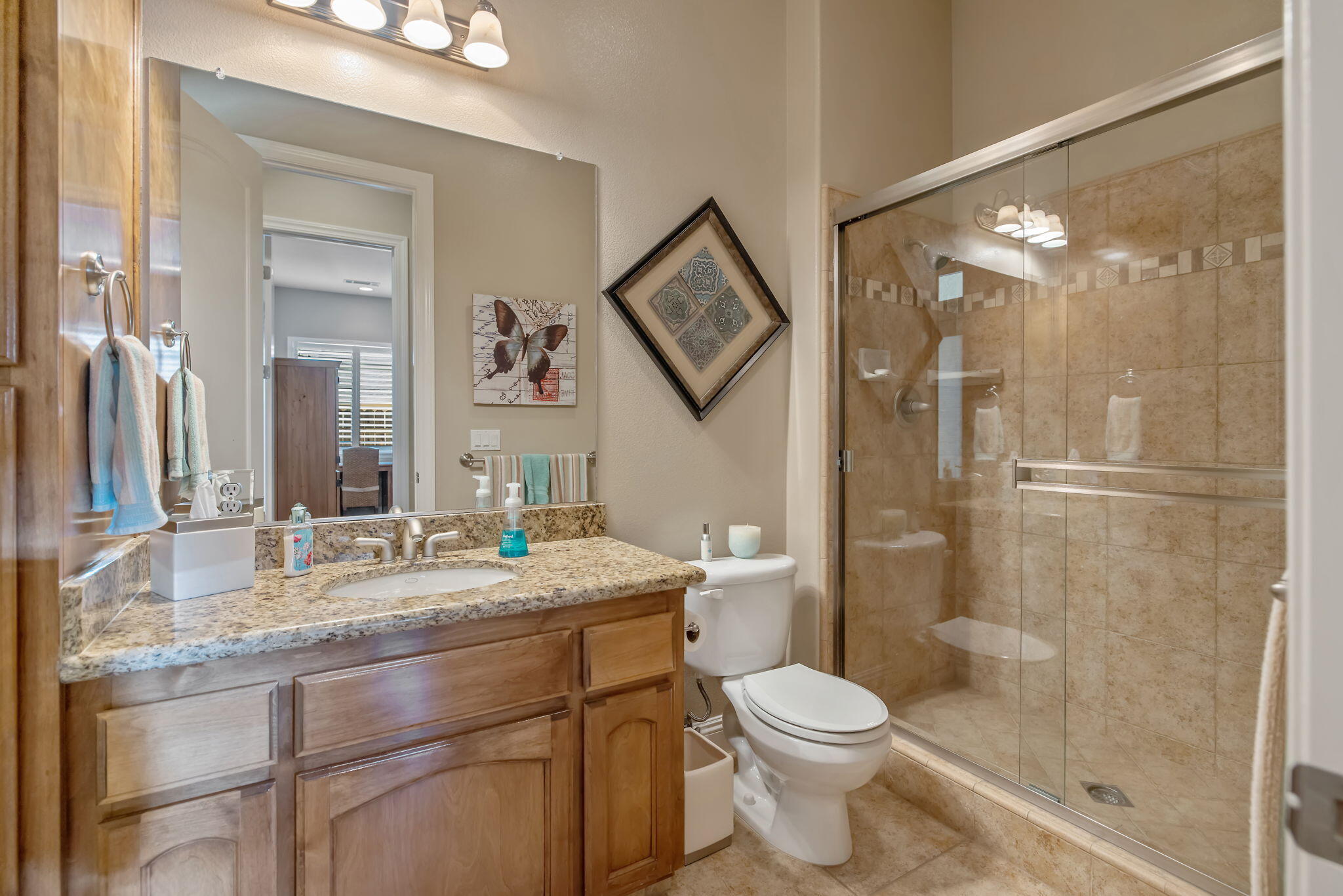760 Saint James Ct, Exeter, CA 93221