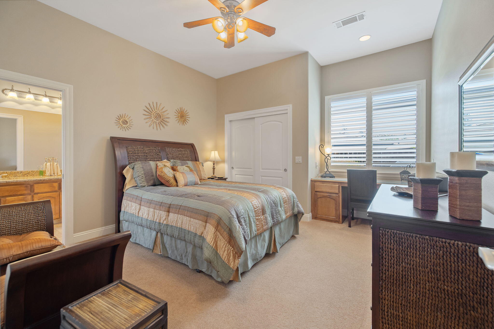 760 Saint James Ct, Exeter, CA 93221