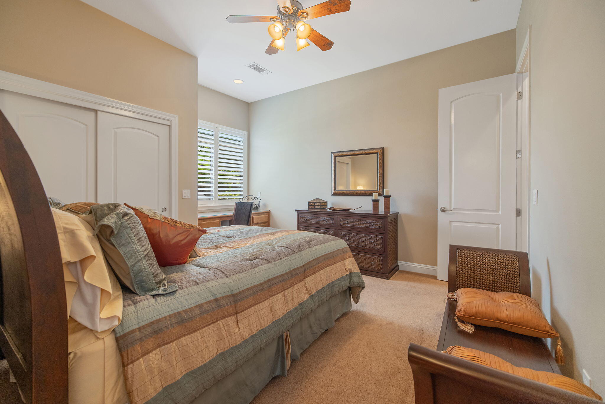760 Saint James Ct, Exeter, CA 93221