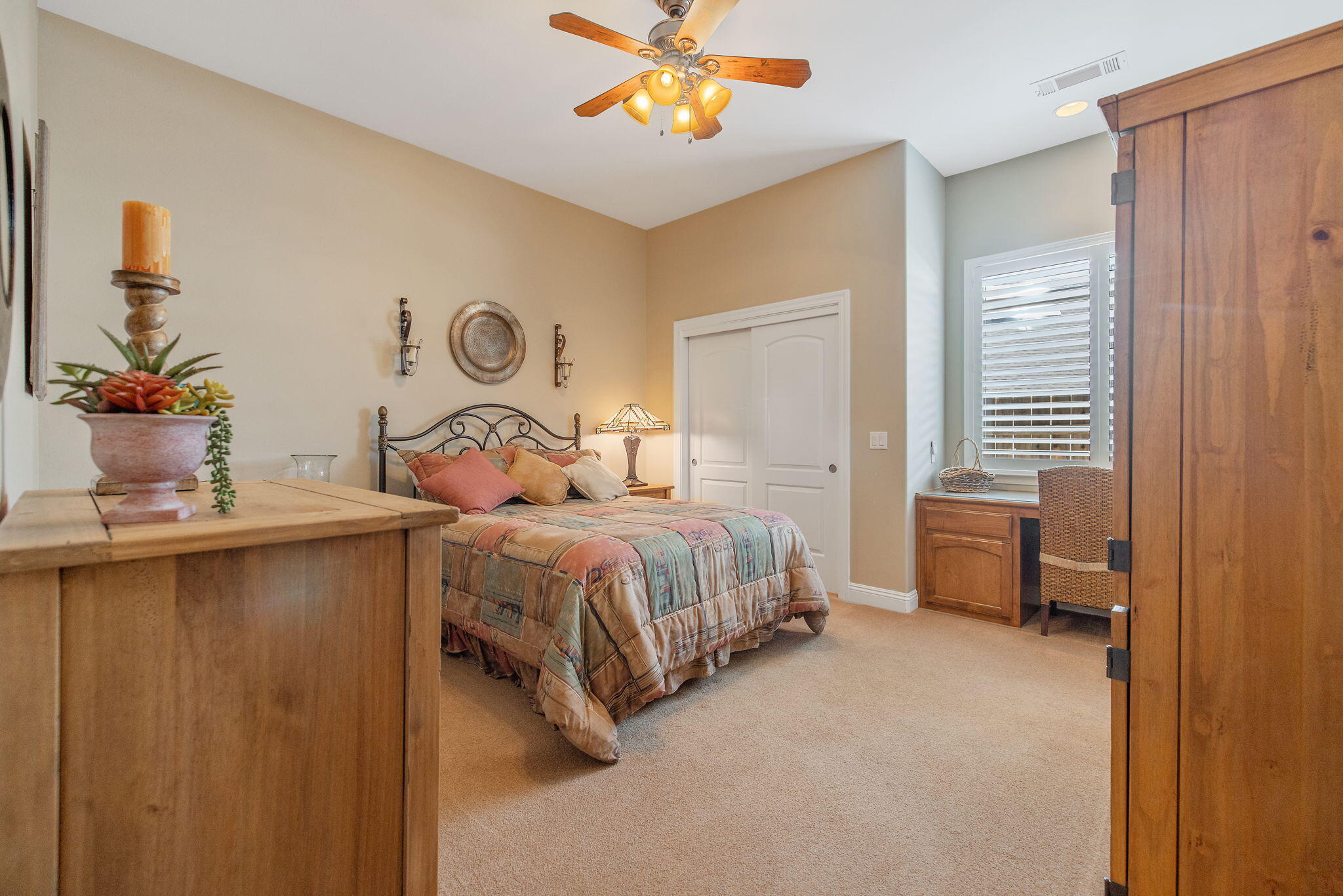 760 Saint James Ct, Exeter, CA 93221