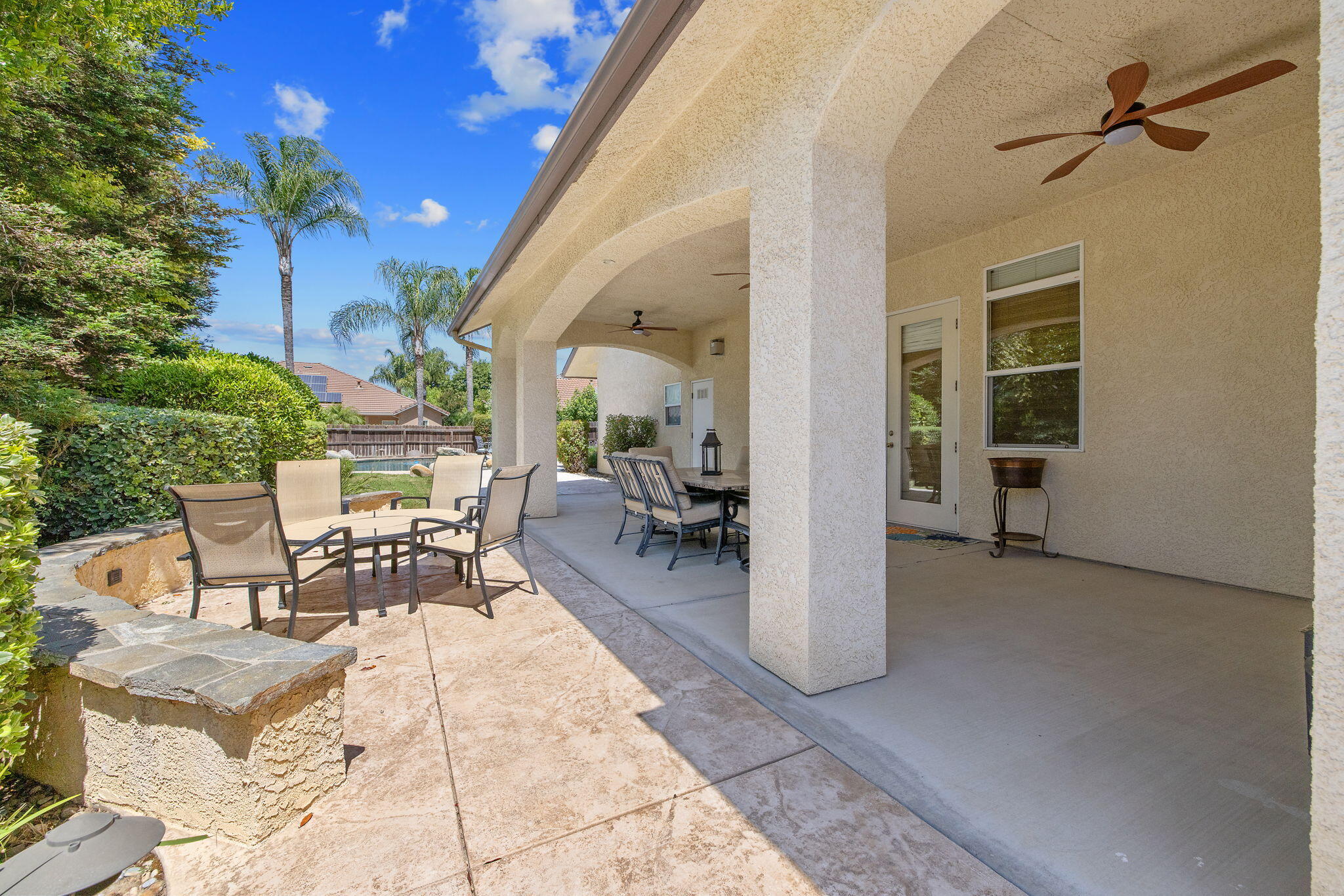 760 Saint James Ct, Exeter, CA 93221