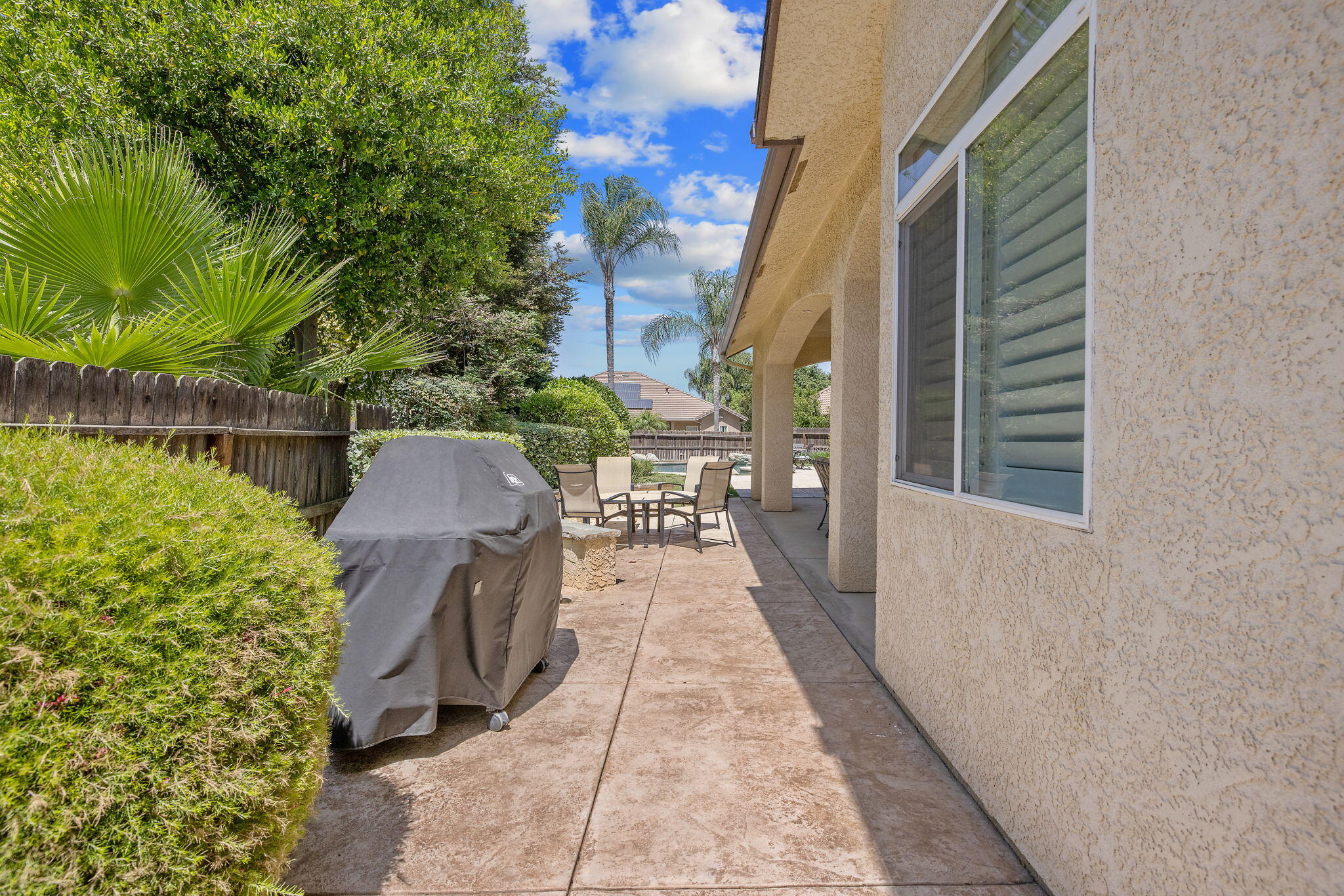 760 Saint James Ct, Exeter, CA 93221