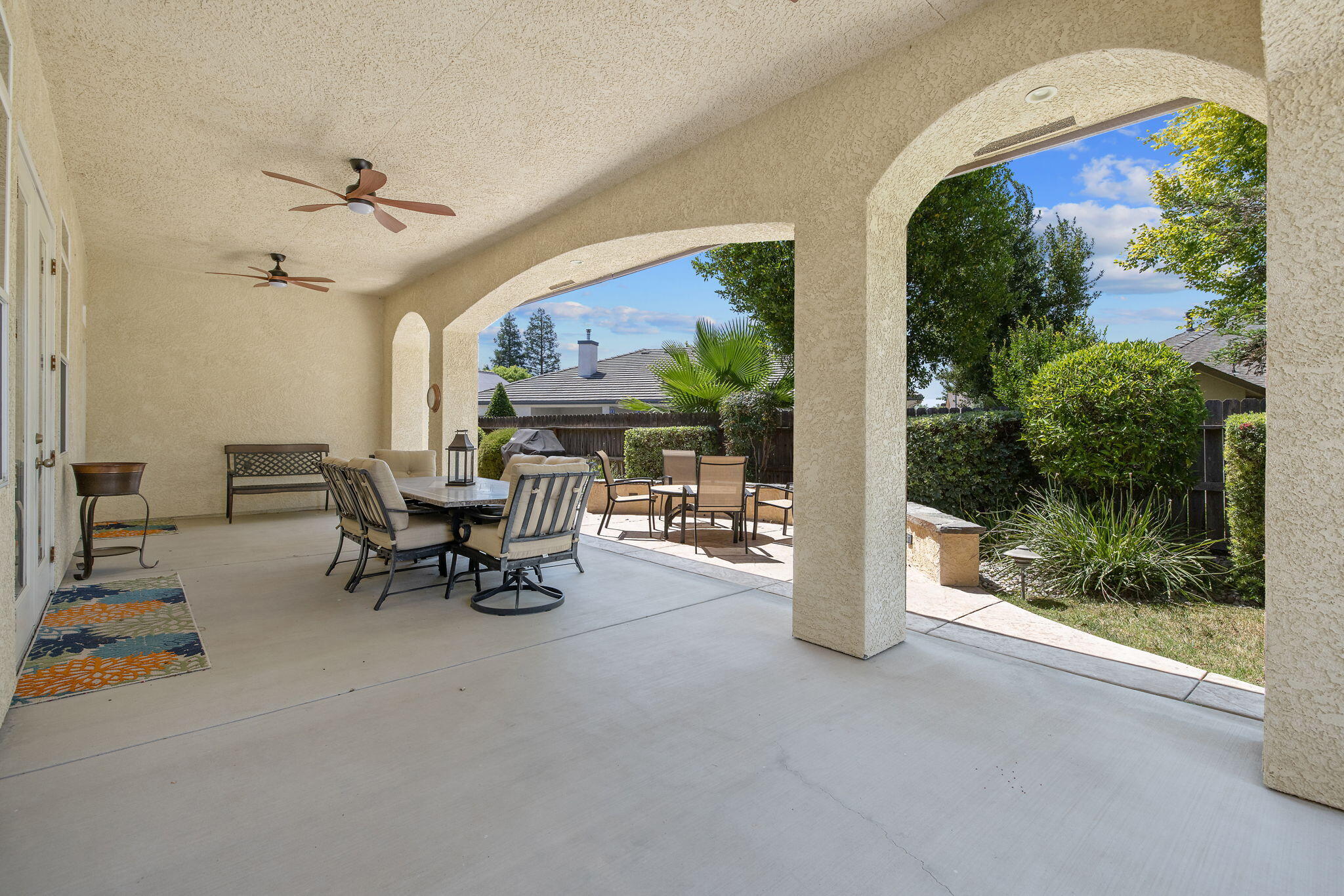 760 Saint James Ct, Exeter, CA 93221