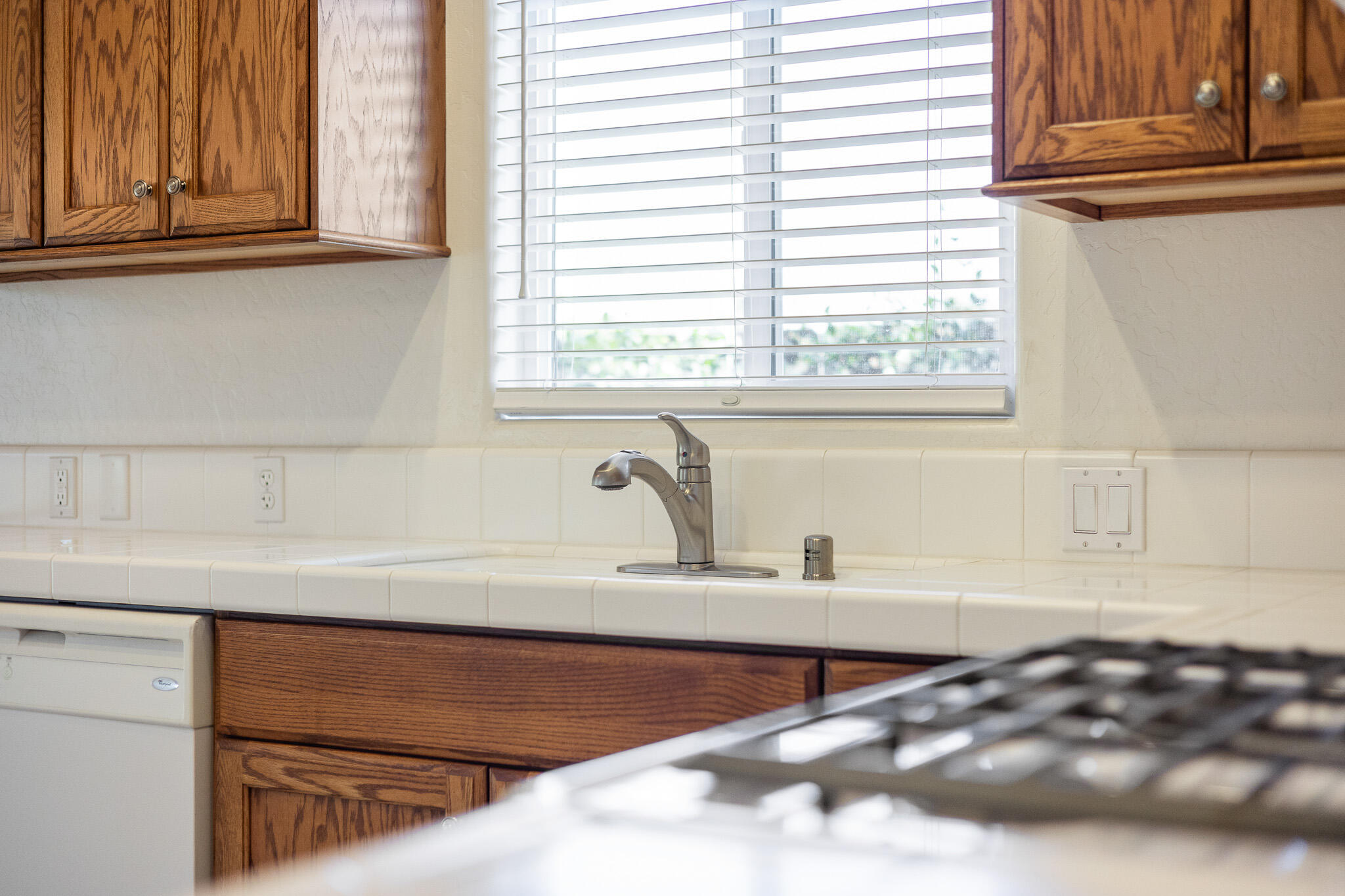 1002 W Westmont Ct, Visalia, CA 93277