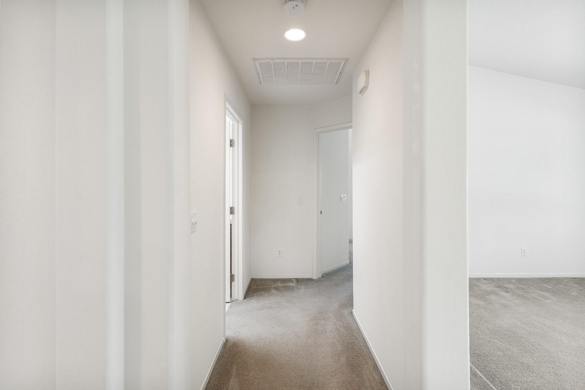 1002 W Westmont Ct, Visalia, CA 93277