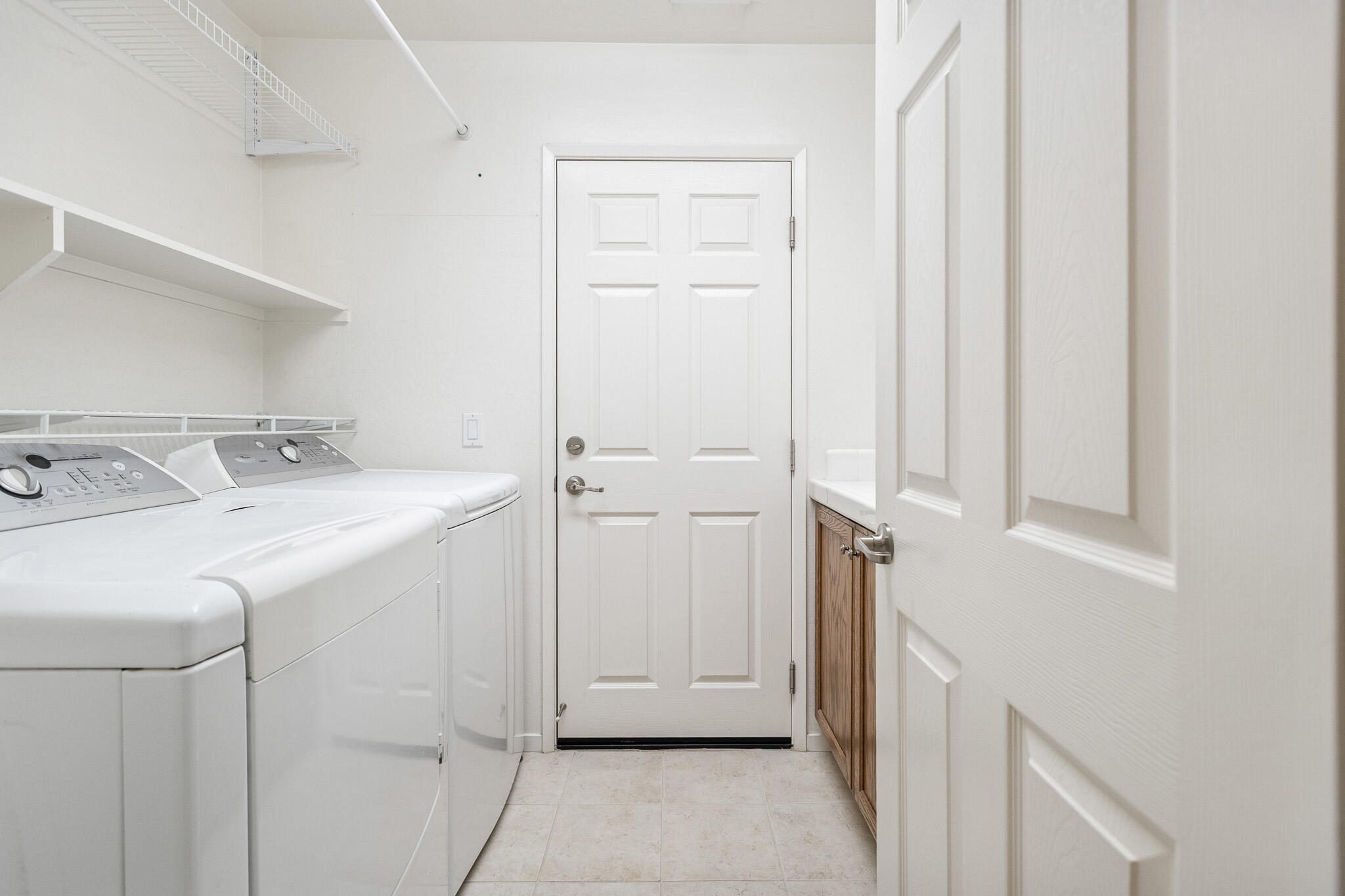 1002 W Westmont Ct, Visalia, CA 93277
