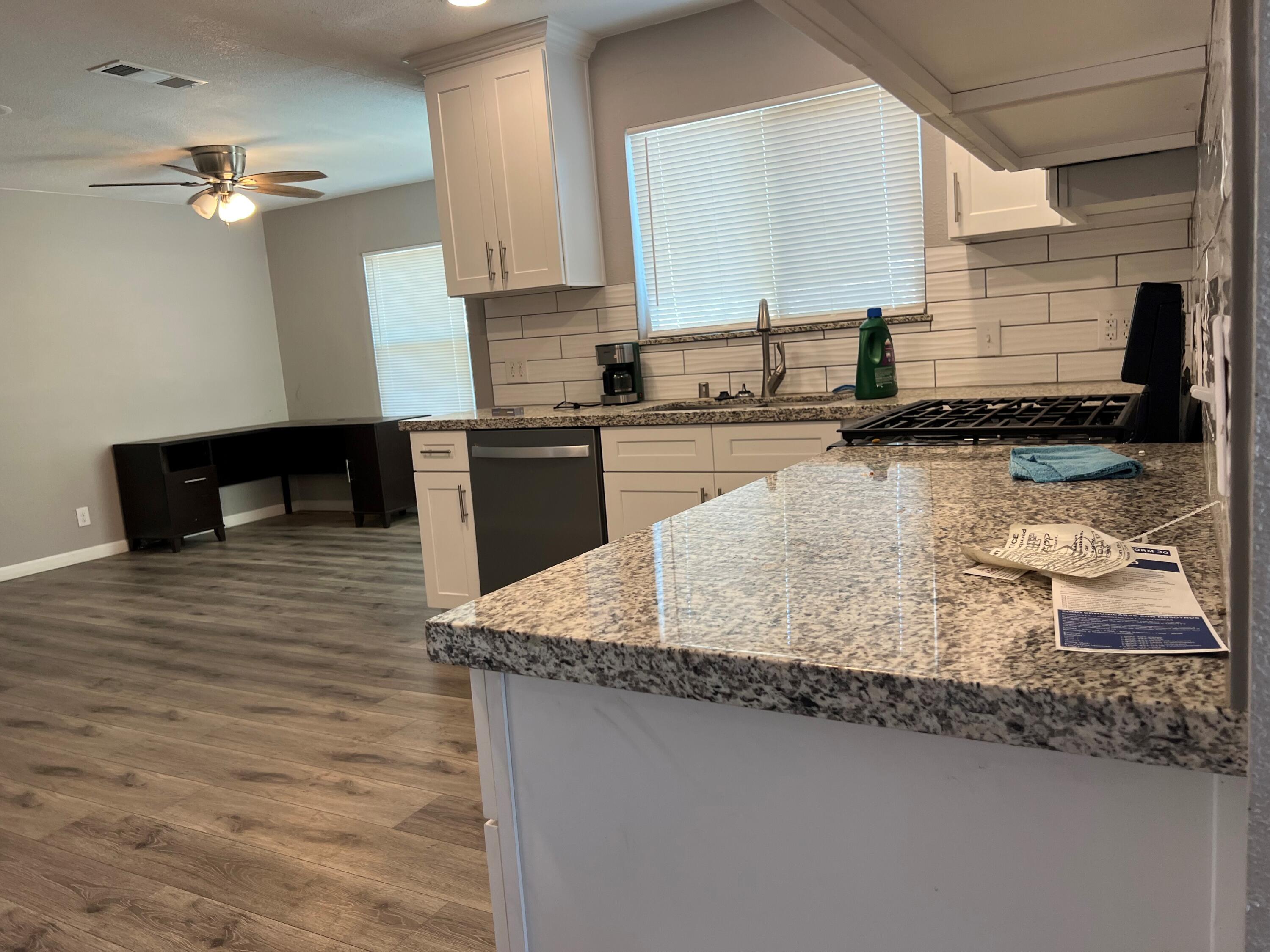 1679 S O St, Tulare, CA 93274