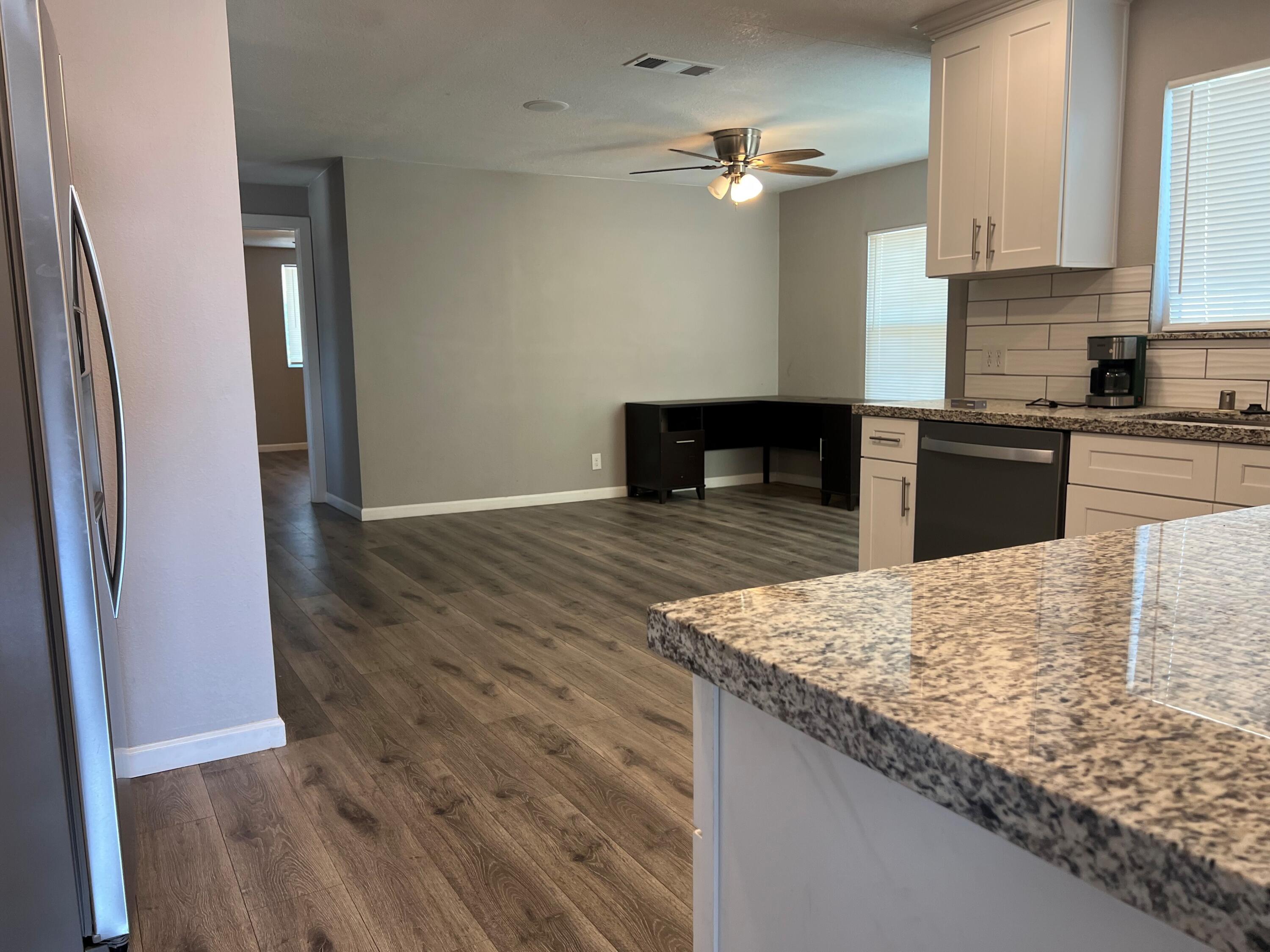 1679 S O St, Tulare, CA 93274