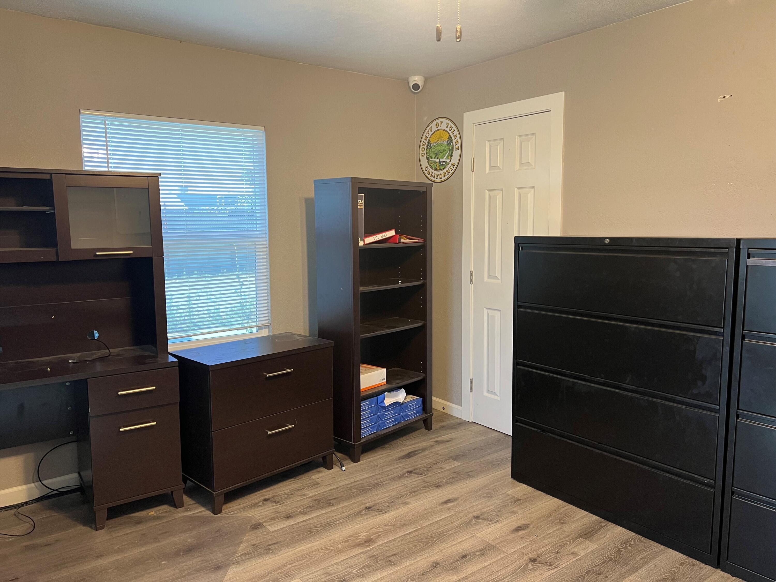 1679 S O St, Tulare, CA 93274