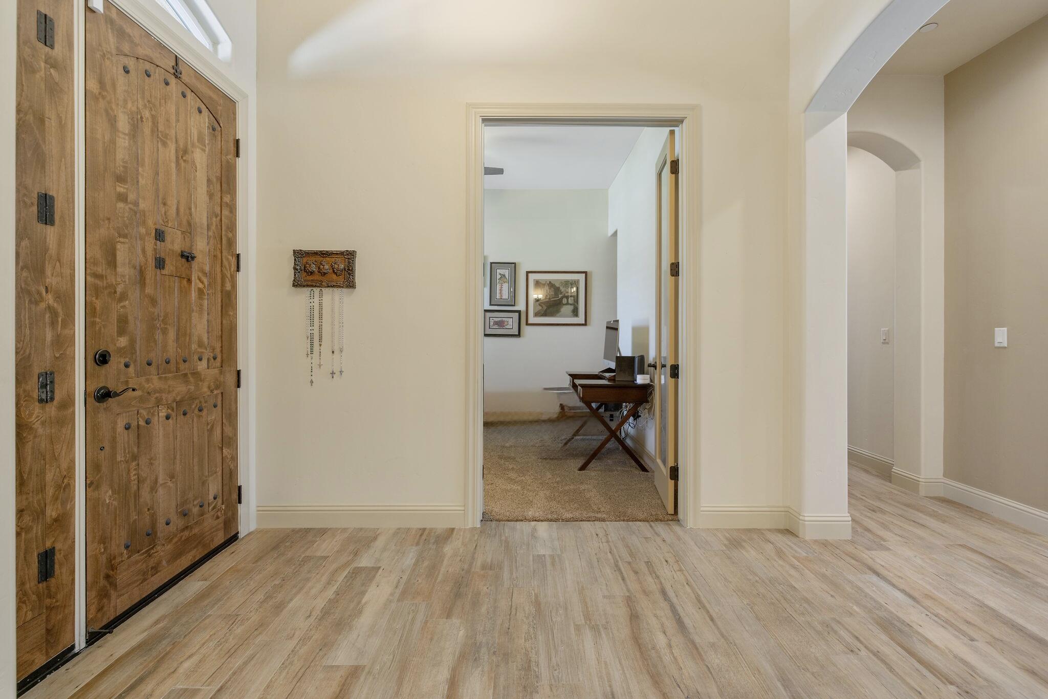 710 Olivewood Dr, Exeter, CA 93221