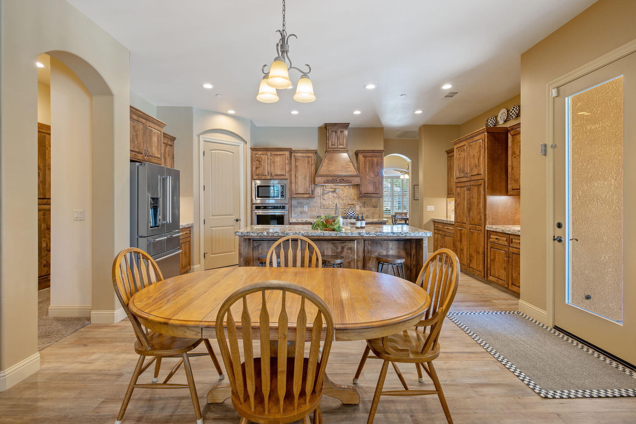 710 Olivewood Dr, Exeter, CA 93221
