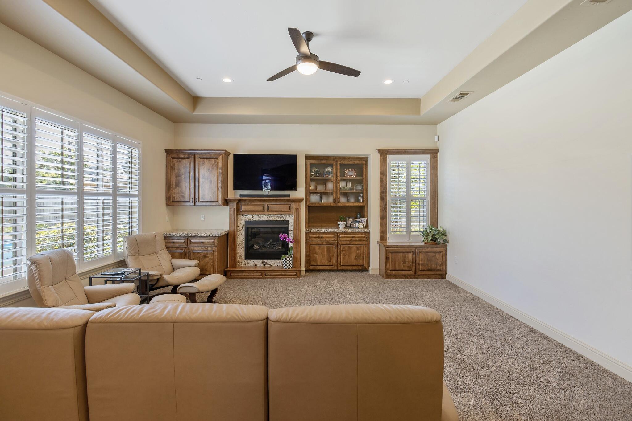 710 Olivewood Dr, Exeter, CA 93221