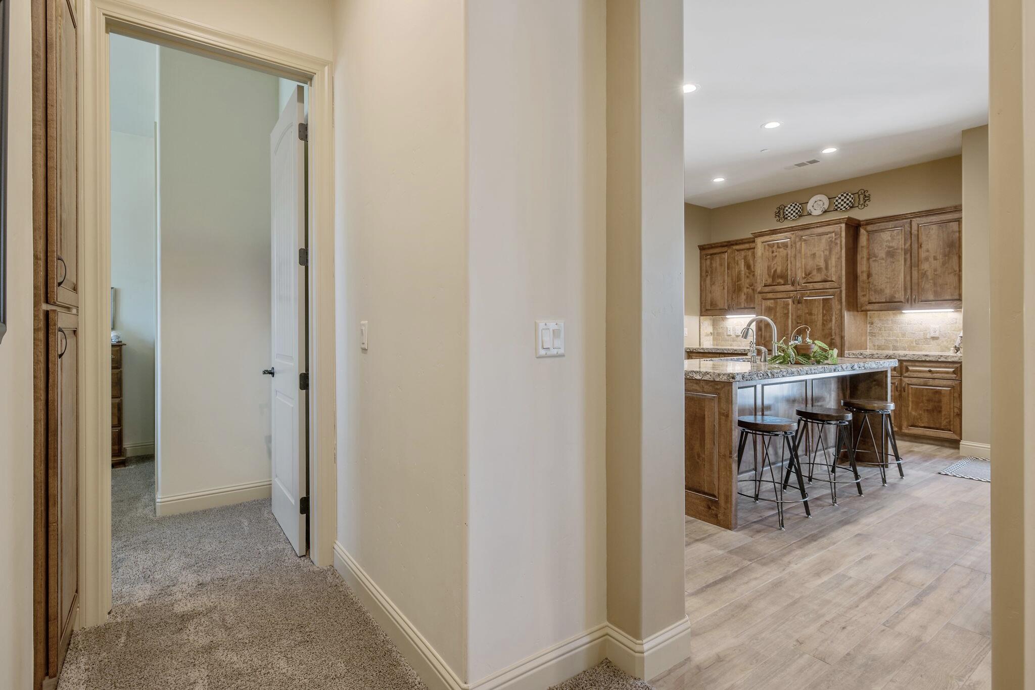 710 Olivewood Dr, Exeter, CA 93221
