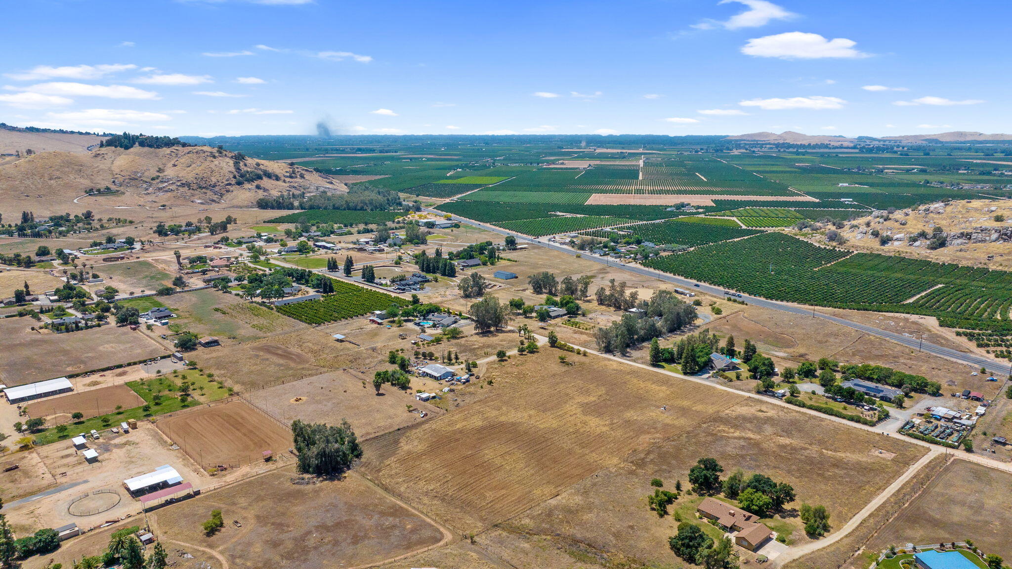 30814 Hill Dr, Exeter, CA 93221