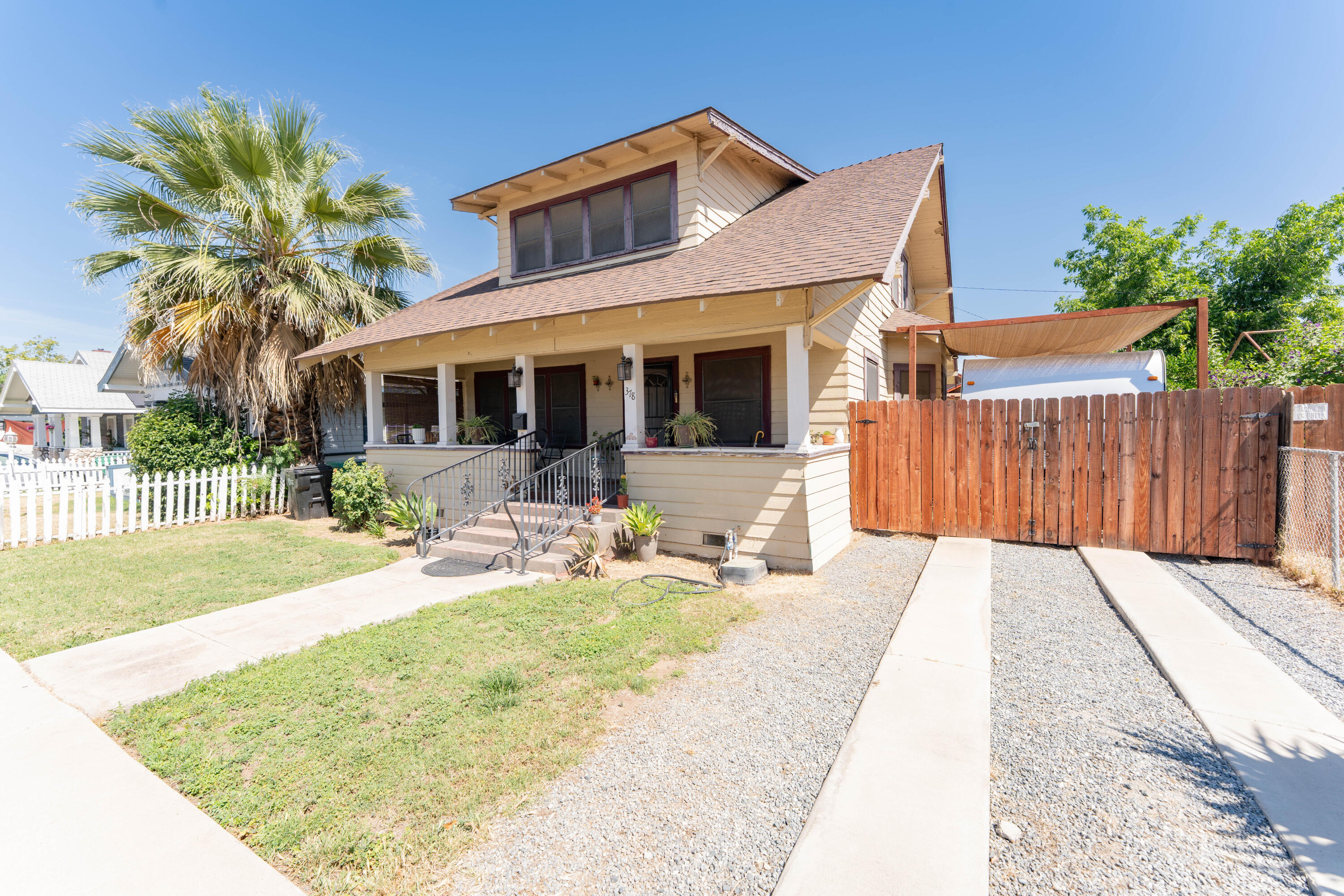 378 E Mill Ave, Porterville, CA 93257