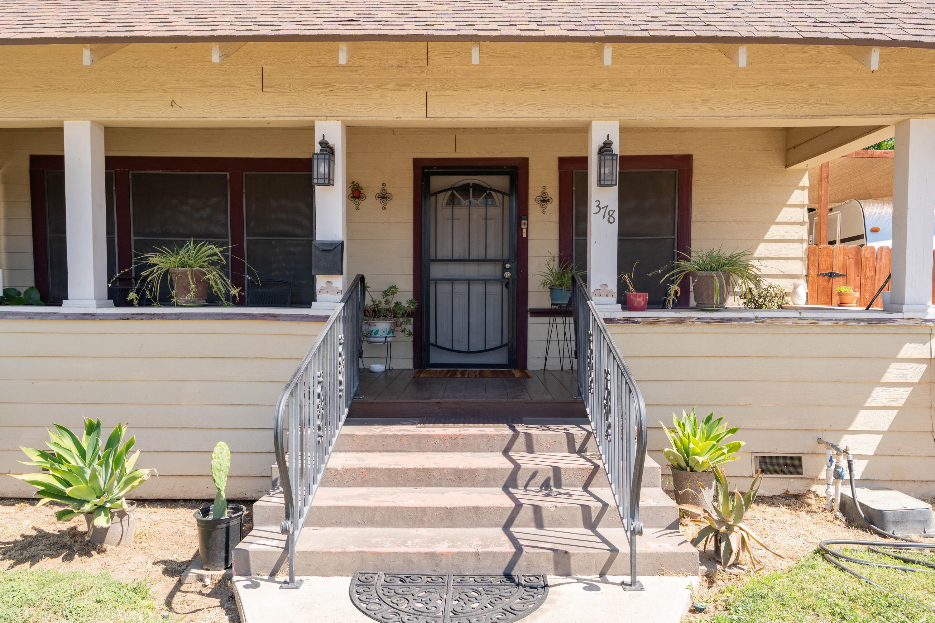 378 E Mill Ave, Porterville, CA 93257