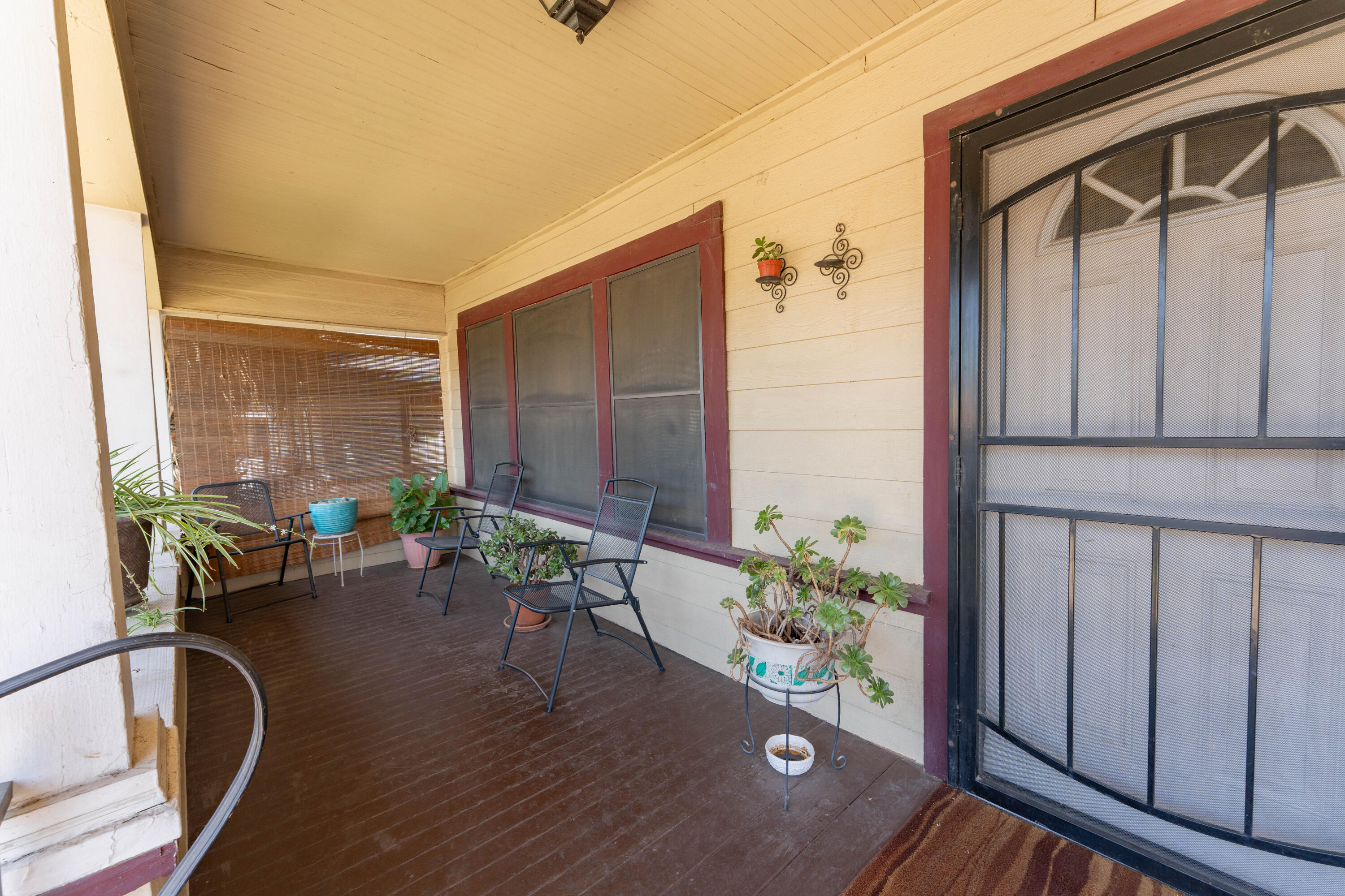 378 E Mill Ave, Porterville, CA 93257