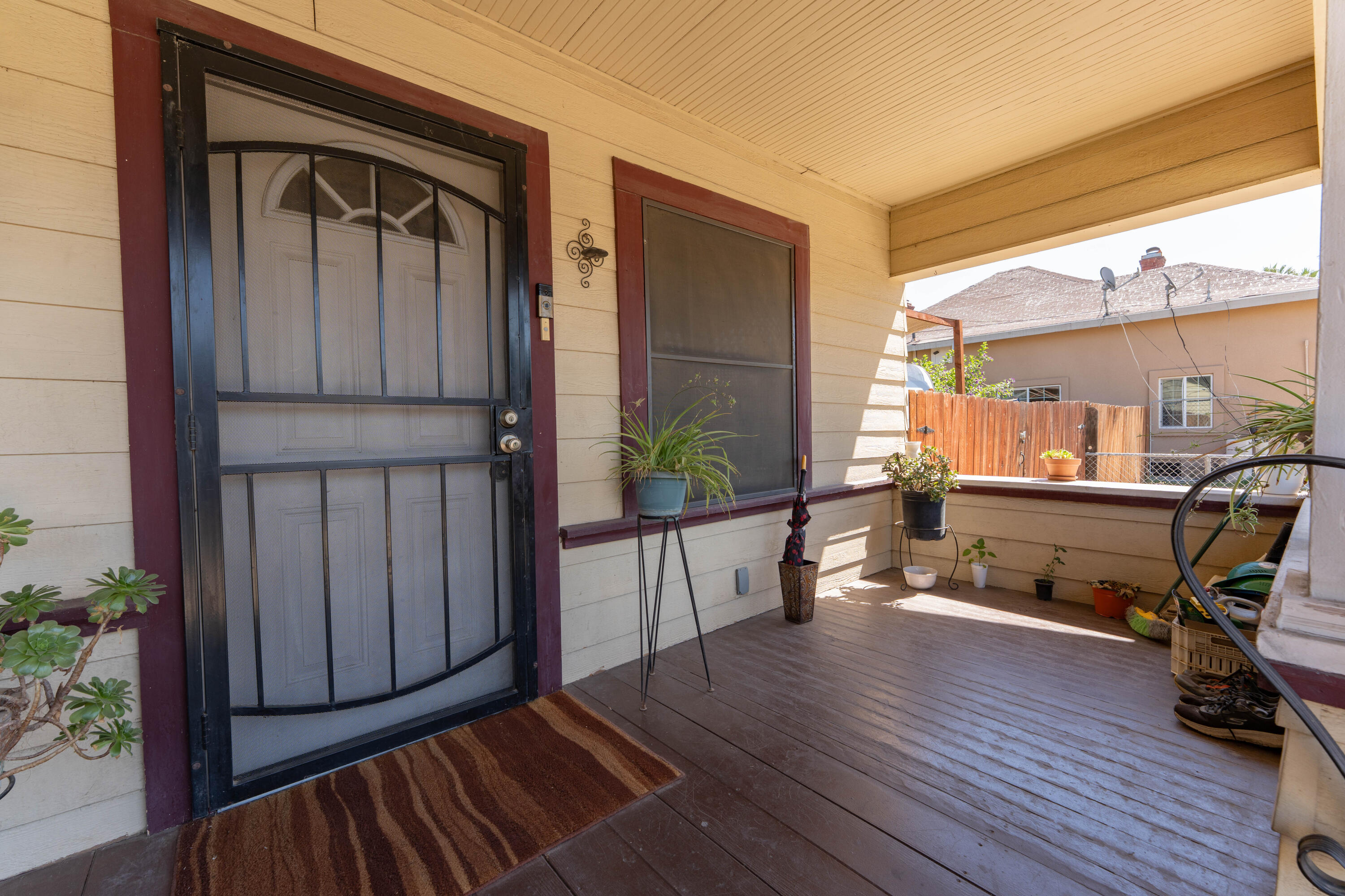378 E Mill Ave, Porterville, CA 93257