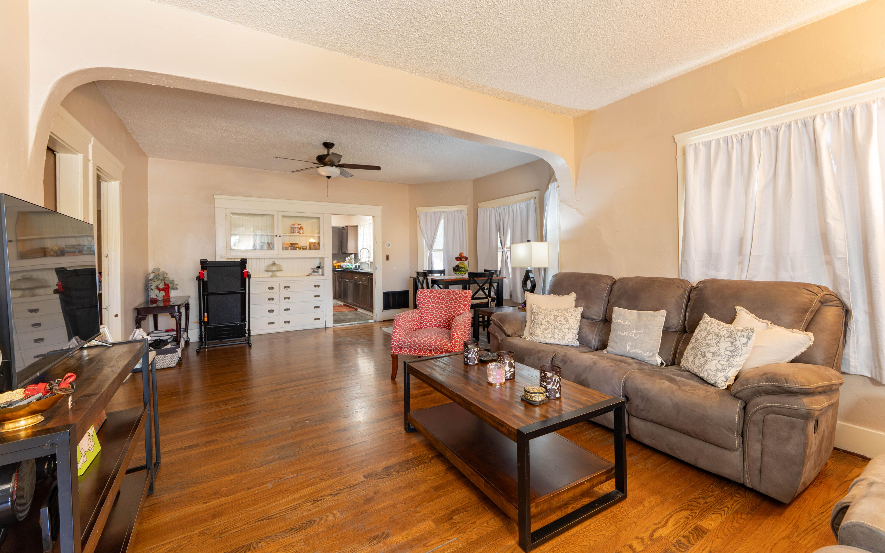 378 E Mill Ave, Porterville, CA 93257