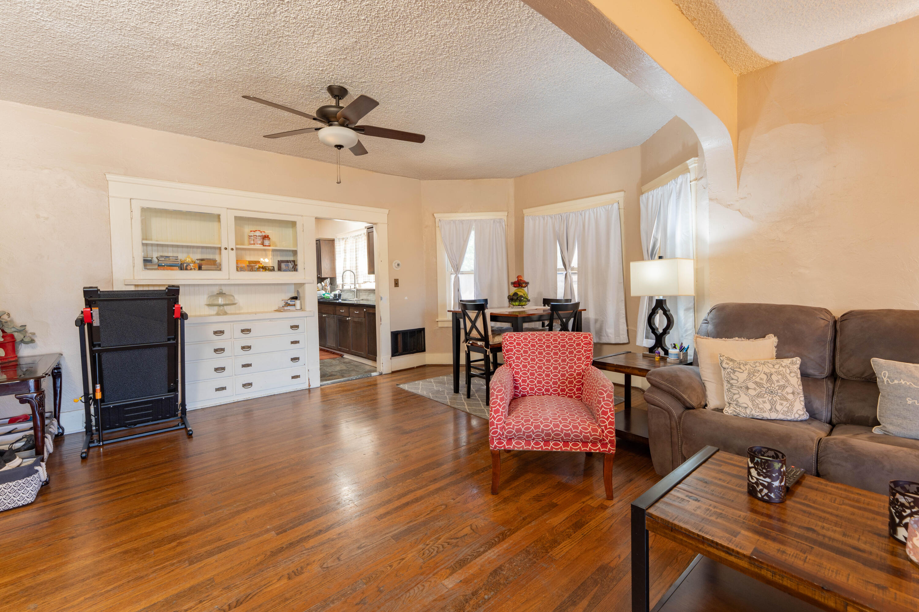 378 E Mill Ave, Porterville, CA 93257