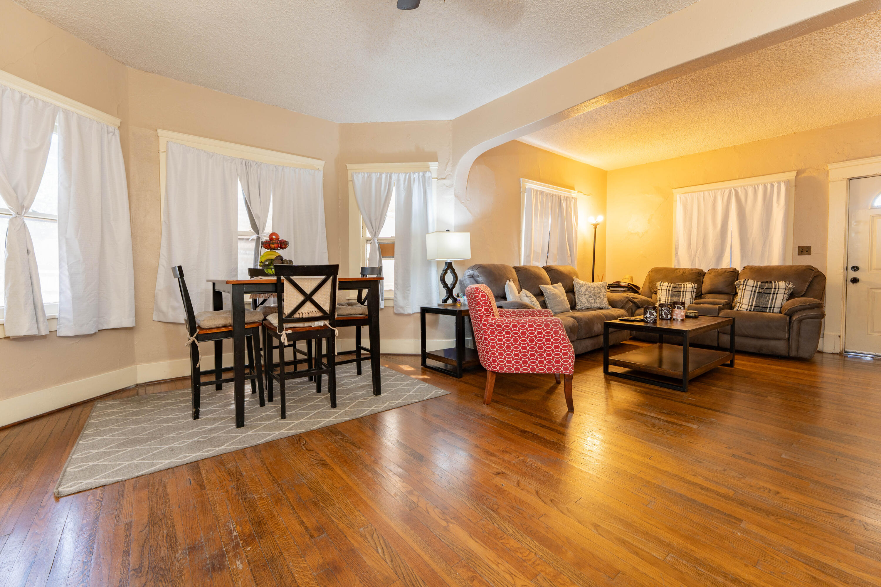 378 E Mill Ave, Porterville, CA 93257