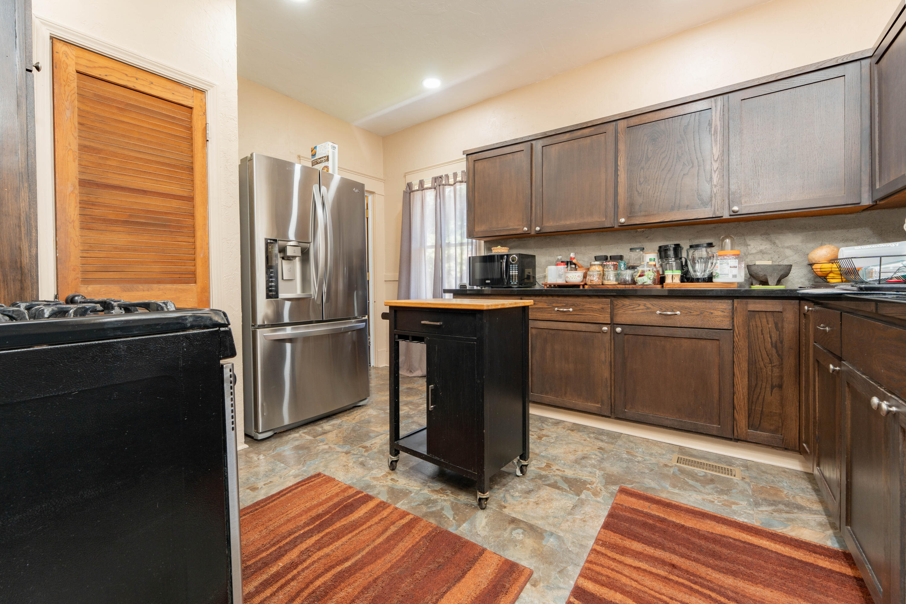 378 E Mill Ave, Porterville, CA 93257