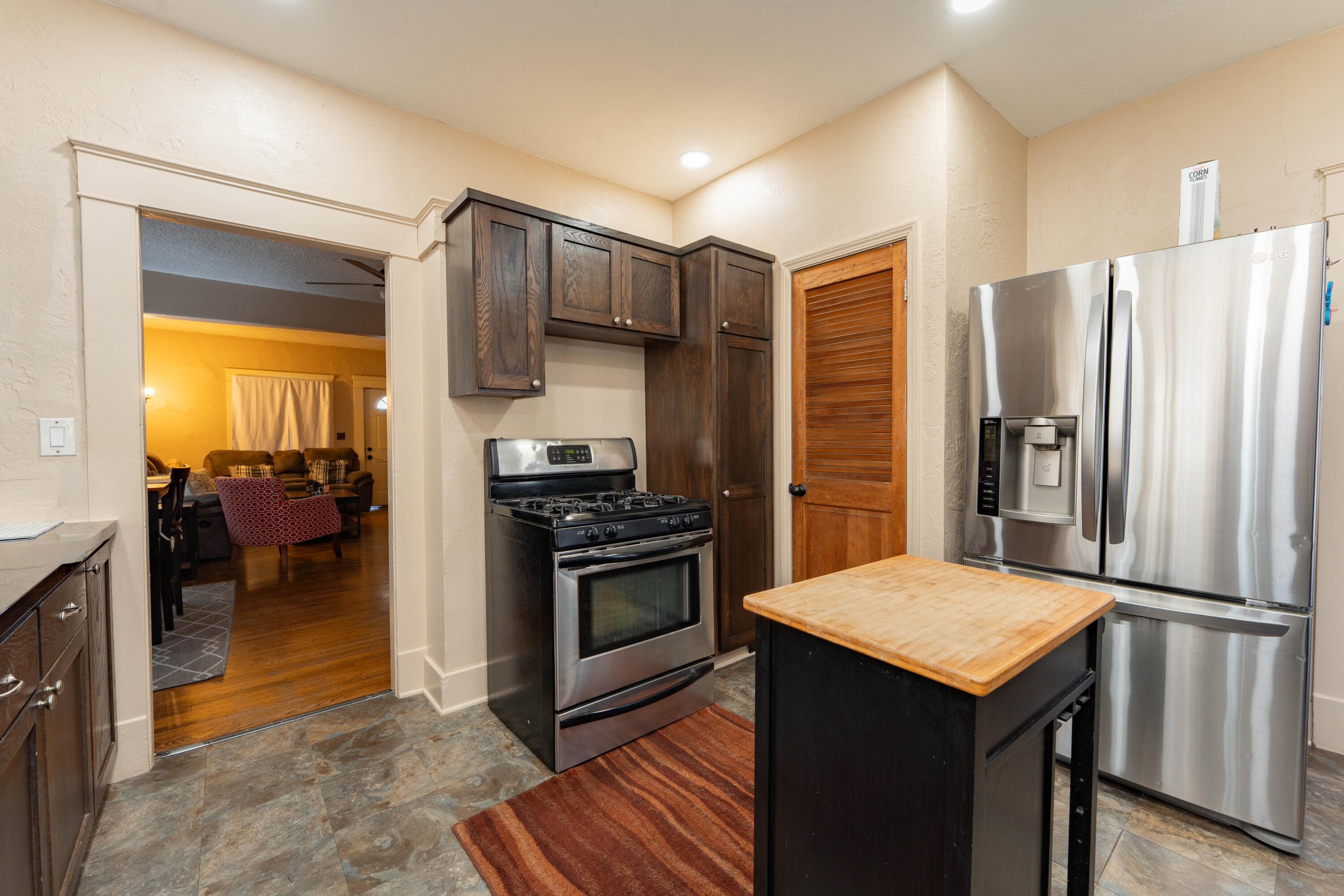 378 E Mill Ave, Porterville, CA 93257