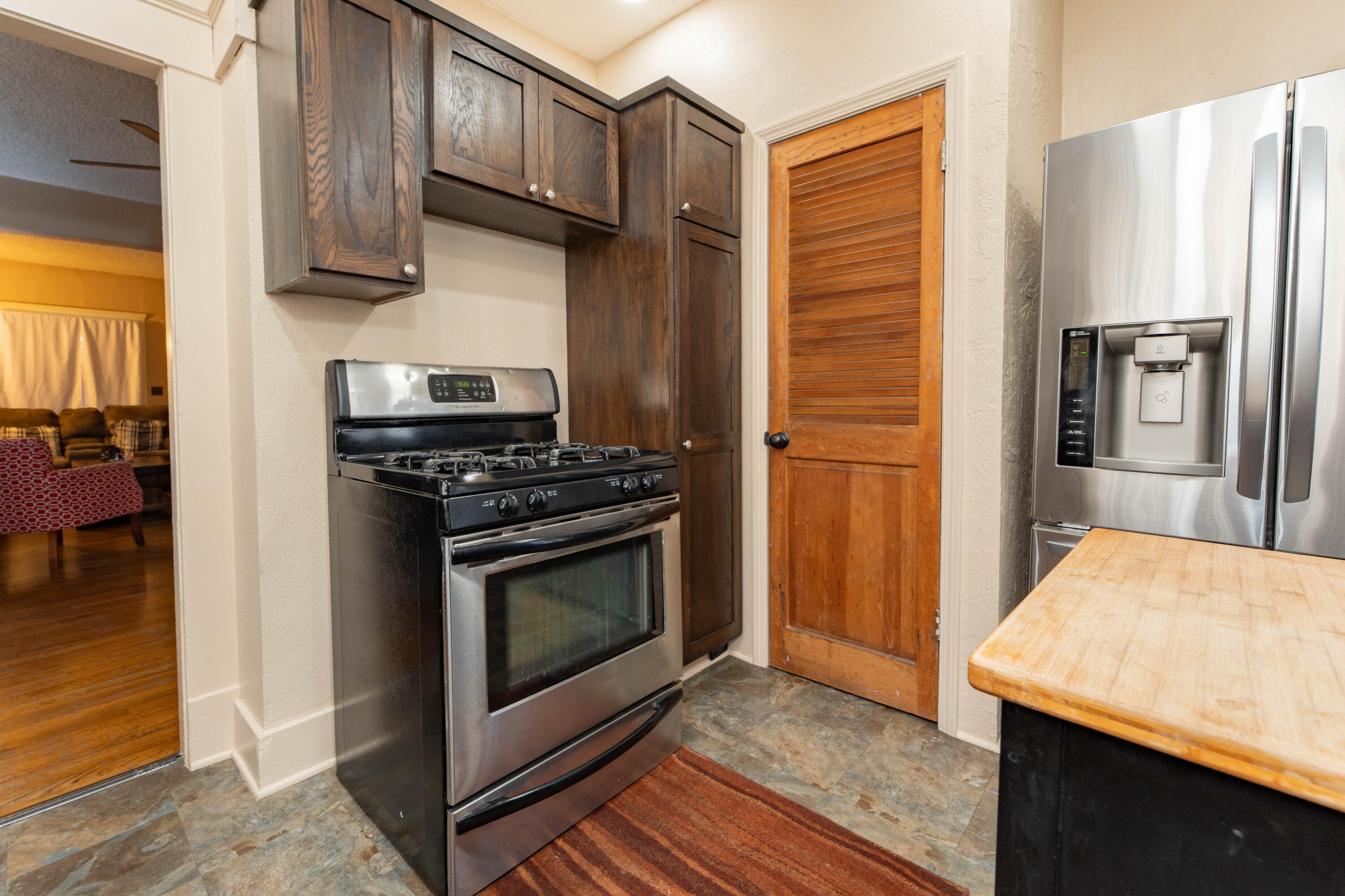 378 E Mill Ave, Porterville, CA 93257