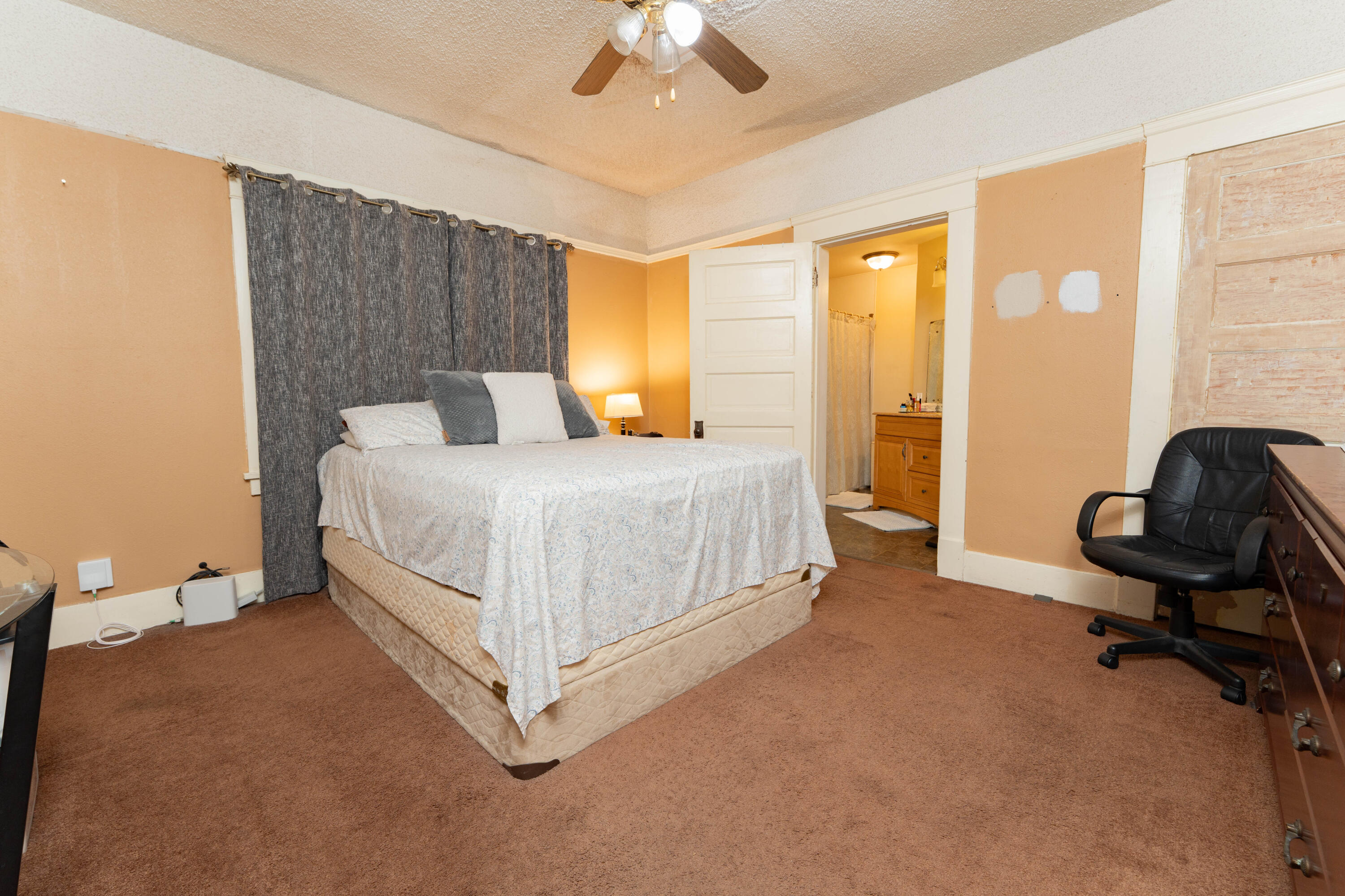 378 E Mill Ave, Porterville, CA 93257