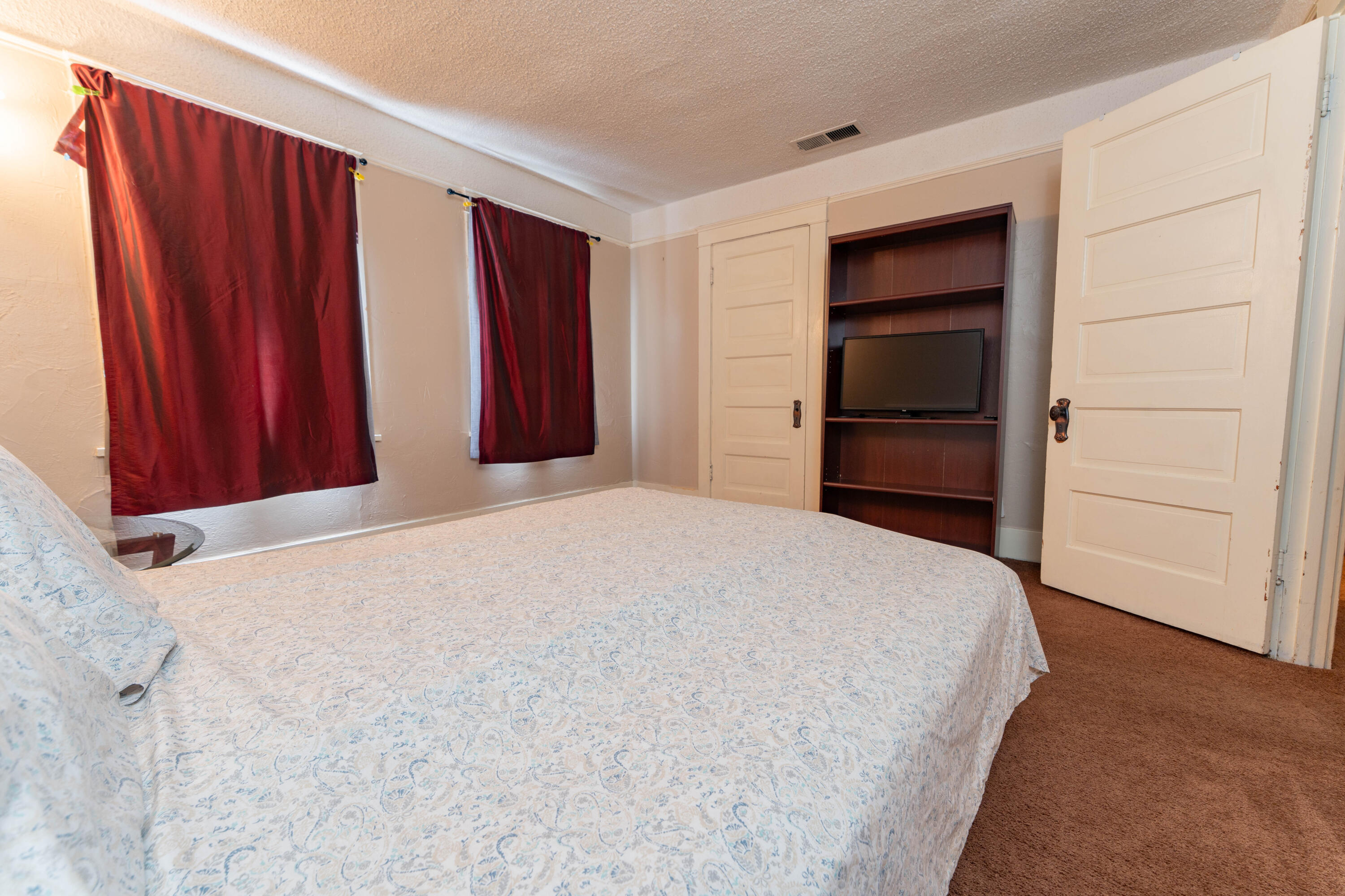 378 E Mill Ave, Porterville, CA 93257