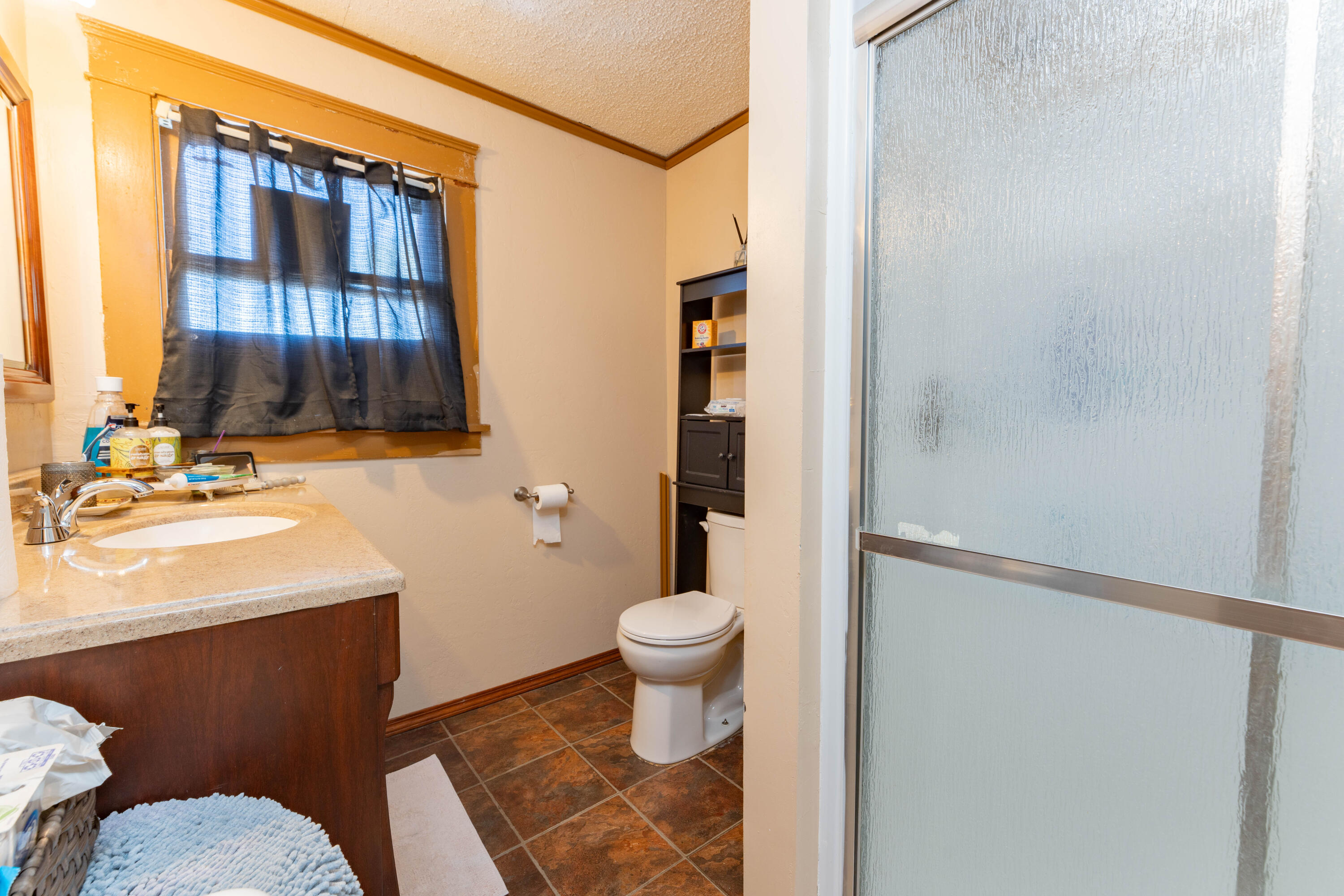 378 E Mill Ave, Porterville, CA 93257