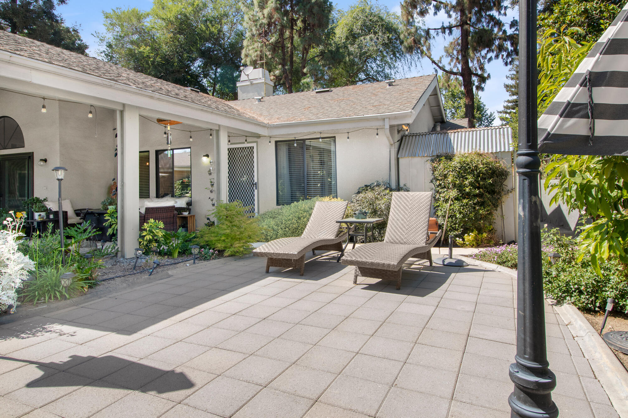1421 E Castleview Dr, Visalia, CA 93292
