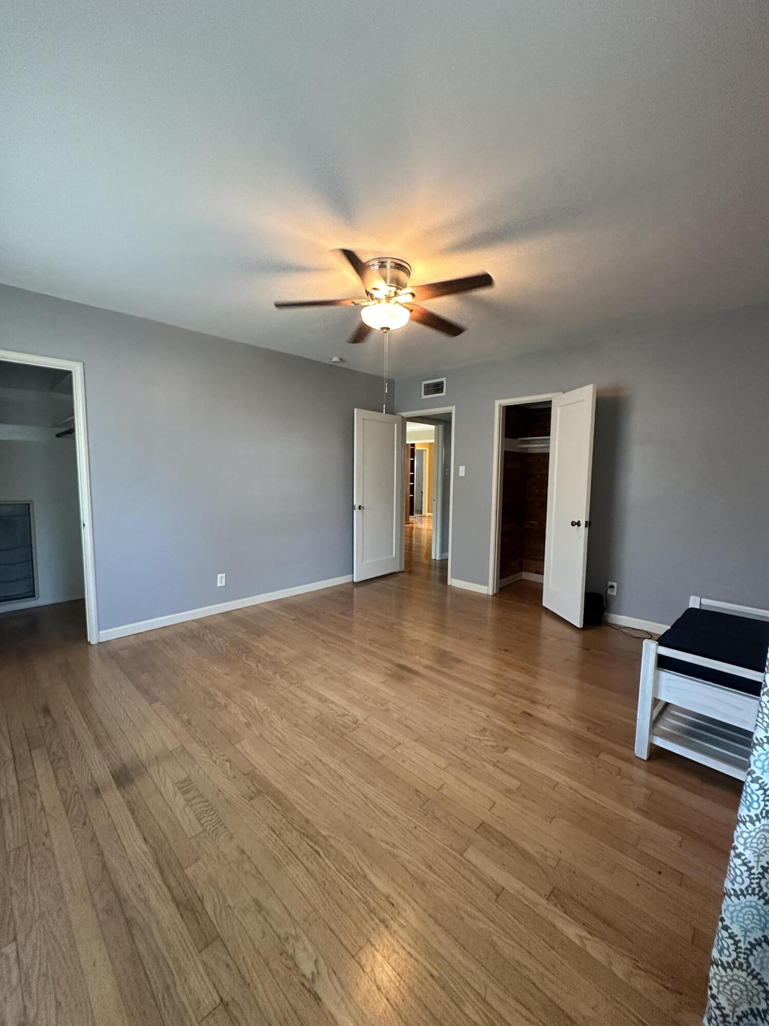 933 E Cross Ave, Tulare, CA 93274