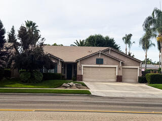 4744 W Ferguson Ave, Visalia, CA 93291