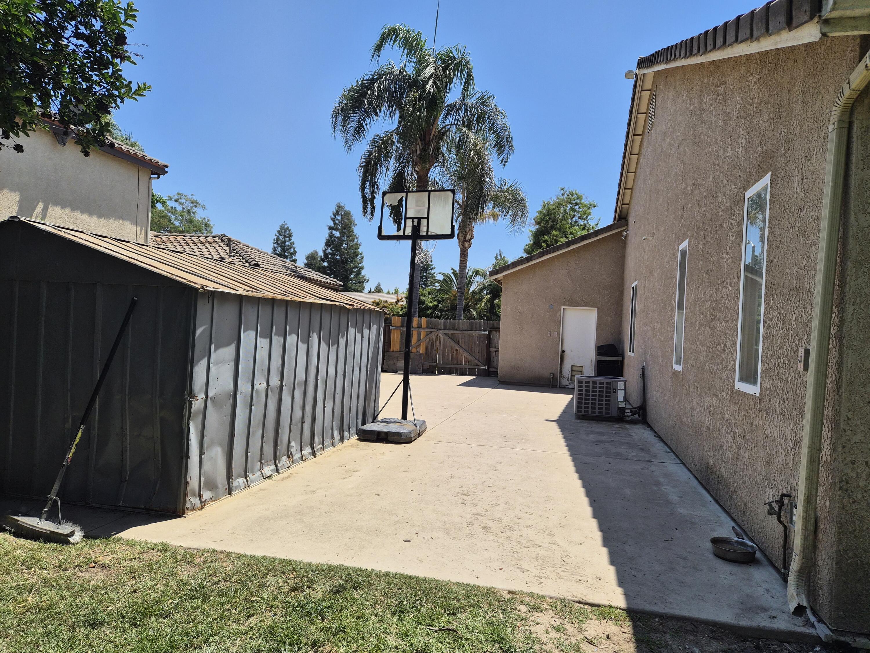 4744 W Ferguson Ave, Visalia, CA 93291