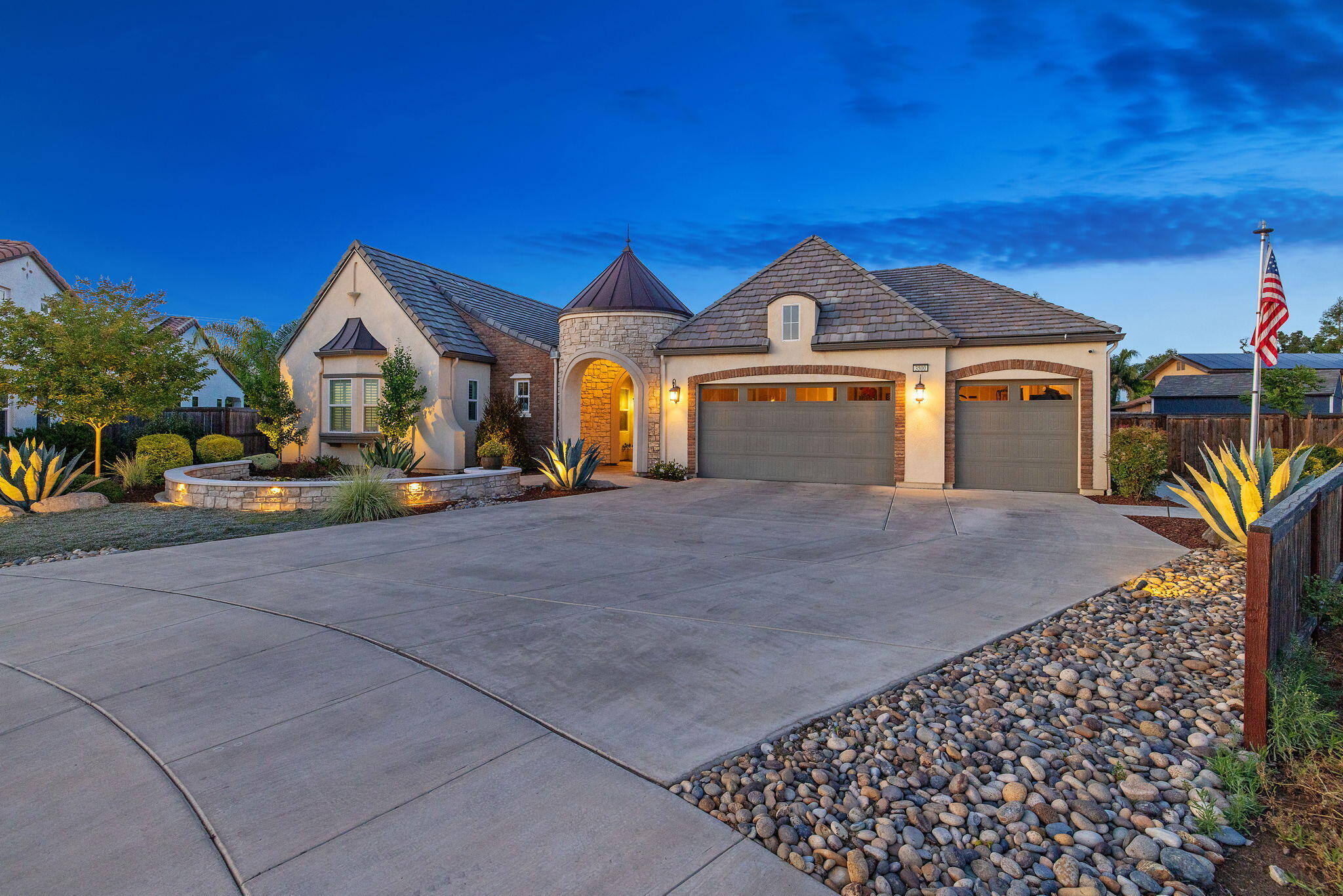 3500 W Lark Ave, Visalia, CA 93291