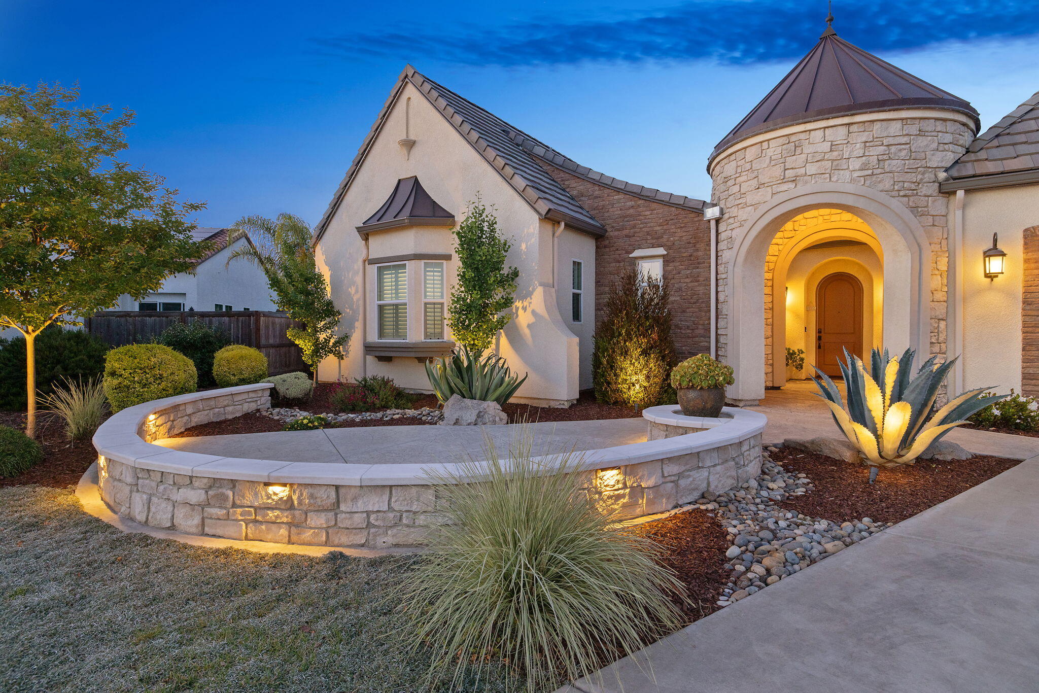 3500 W Lark Ave, Visalia, CA 93291