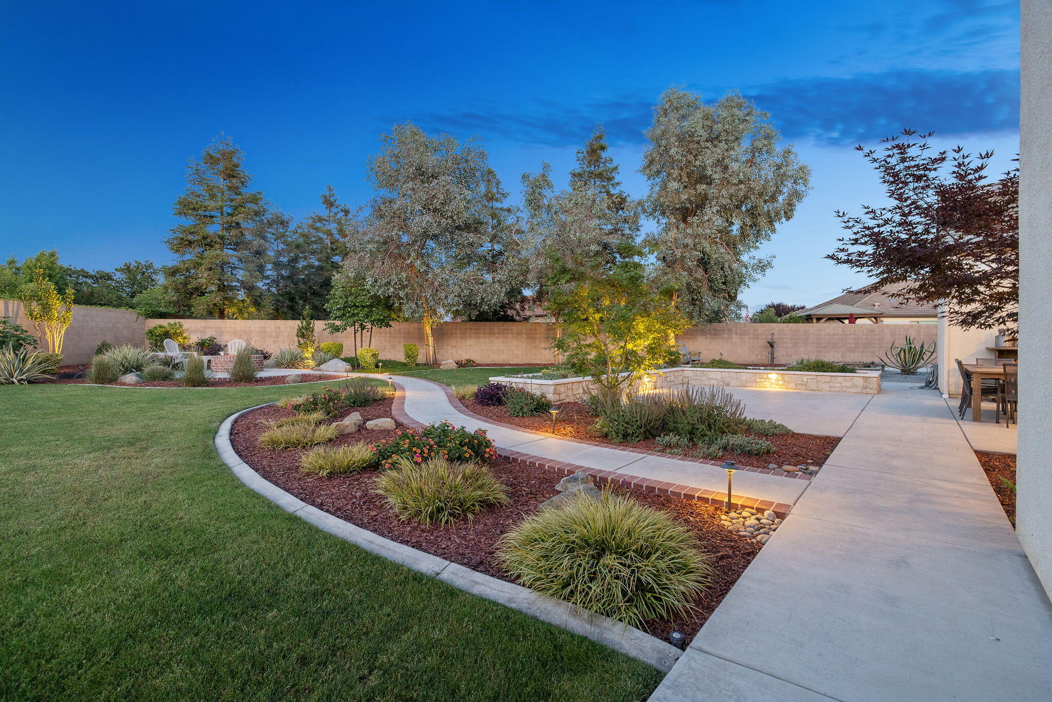 3500 W Lark Ave, Visalia, CA 93291