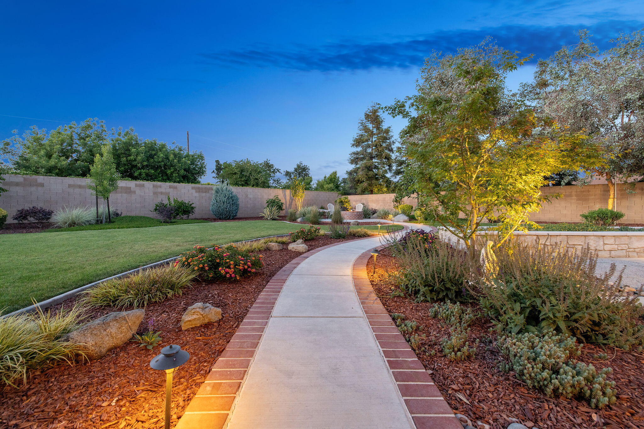 3500 W Lark Ave, Visalia, CA 93291