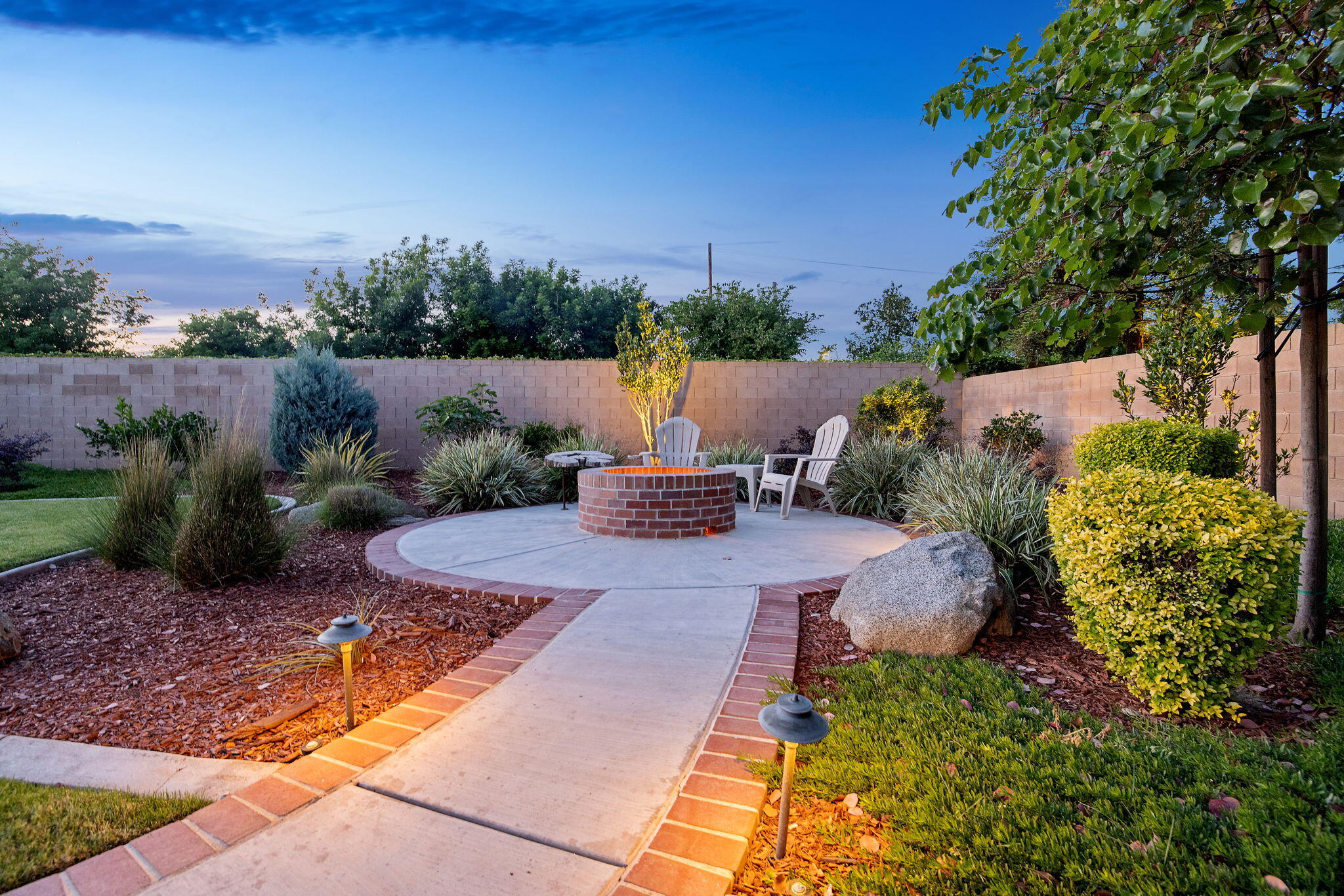 3500 W Lark Ave, Visalia, CA 93291