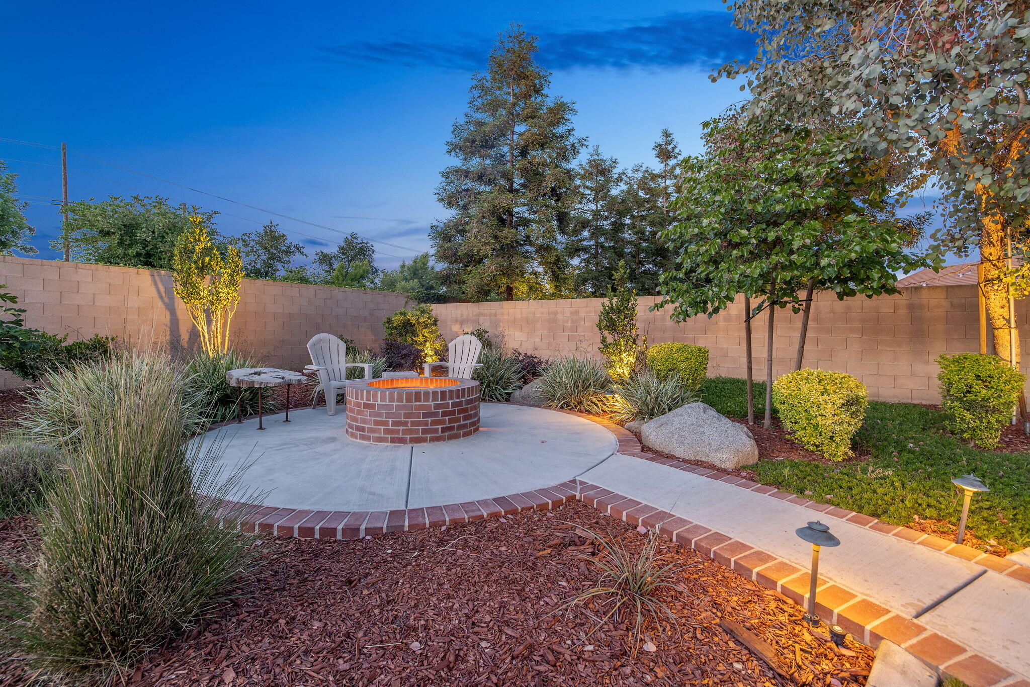 3500 W Lark Ave, Visalia, CA 93291