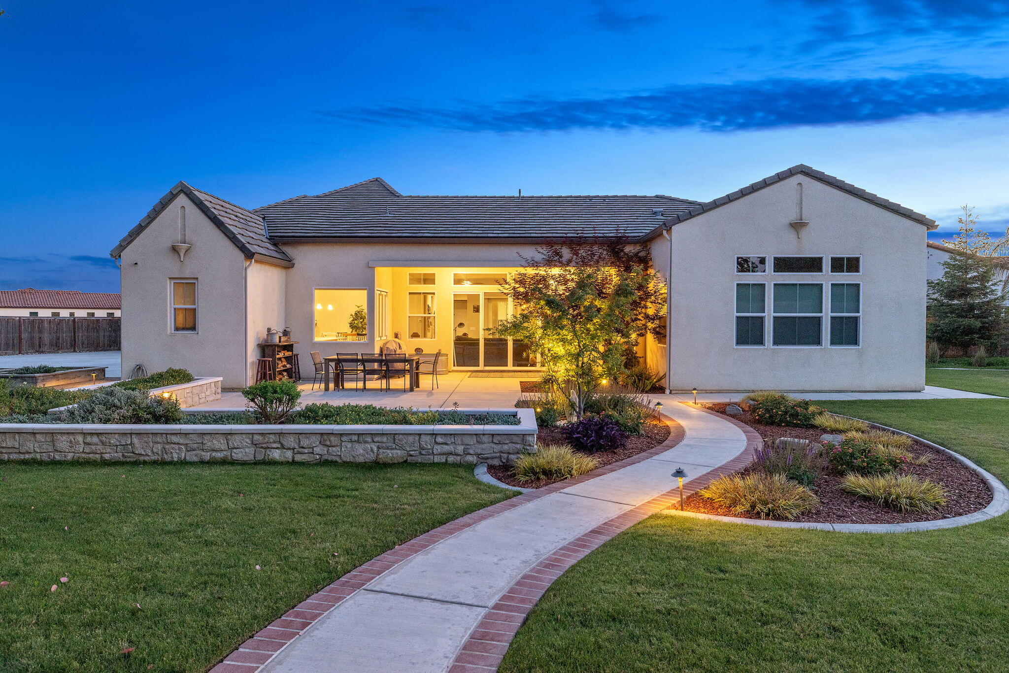 3500 W Lark Ave, Visalia, CA 93291