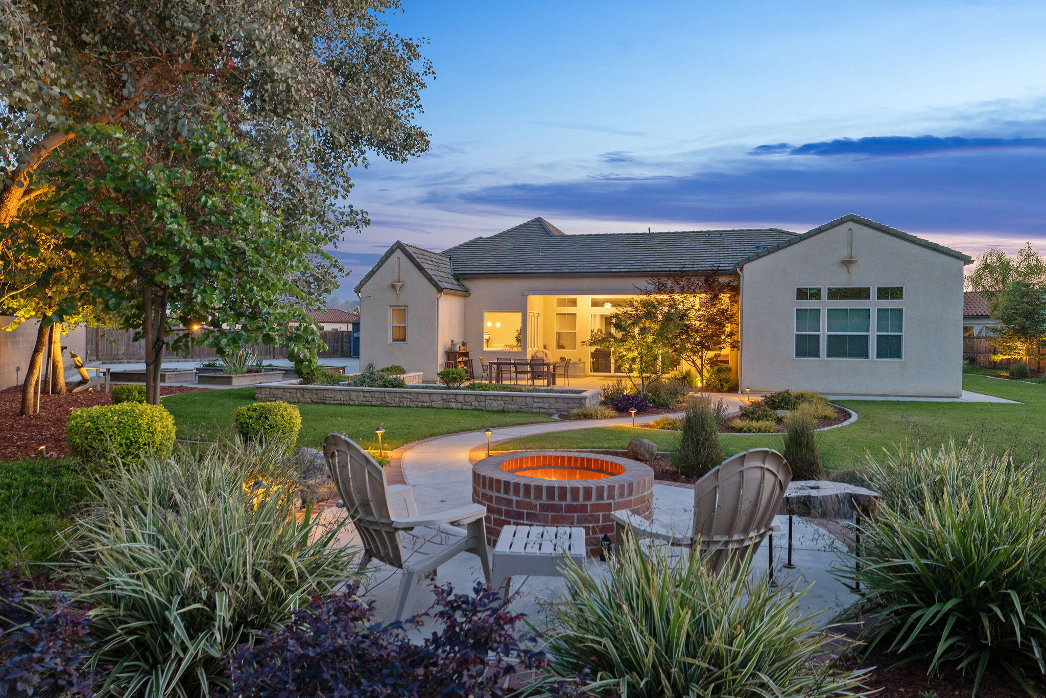 3500 W Lark Ave, Visalia, CA 93291